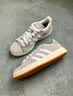 adidas 面包鞋 GRAND COURT BASE 00s休闲板鞋平底鞋男女阿迪达斯 浅灰/白色/树脂黄   41 实拍图