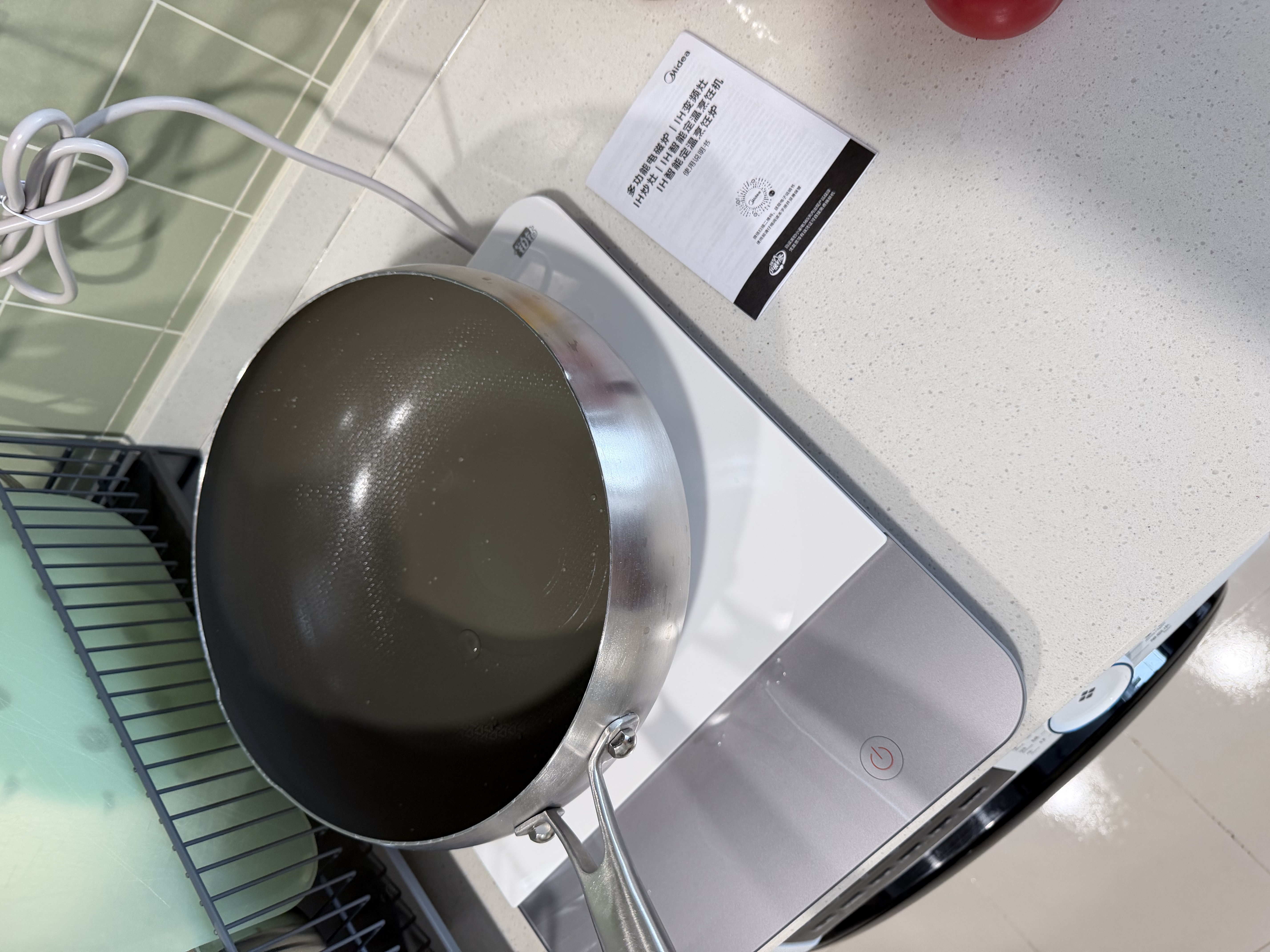 美的（Midea）家用电磁炉电陶炉电池炉2200W大功率猛火新型电磁灶一体面板爆炒炒菜超薄火锅炉2026新品MC-E22A02 实拍图