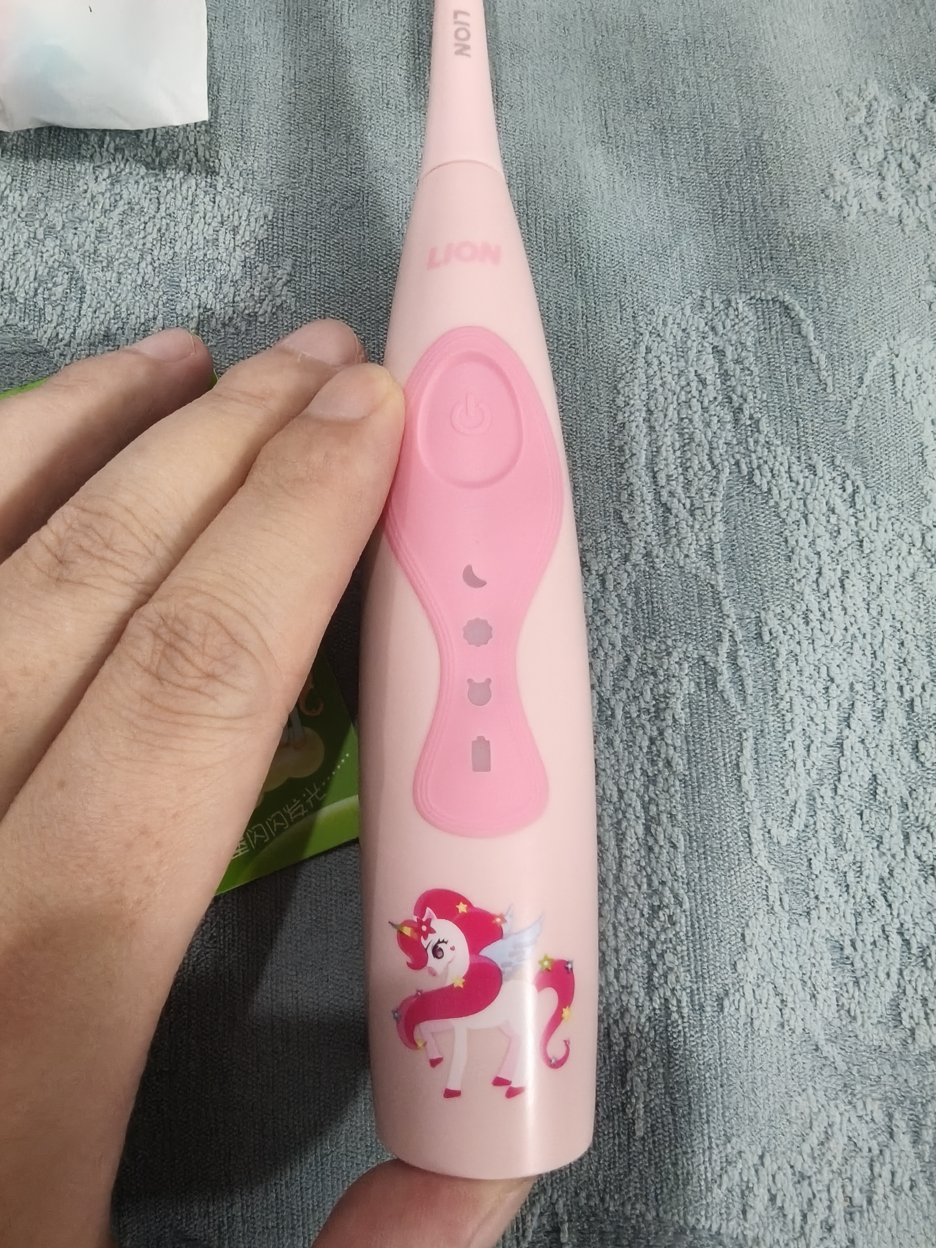 狮王(lion)磁悬浮声波儿童电动牙刷 梦幻粉生日礼物 儿童礼物礼盒装 实拍图