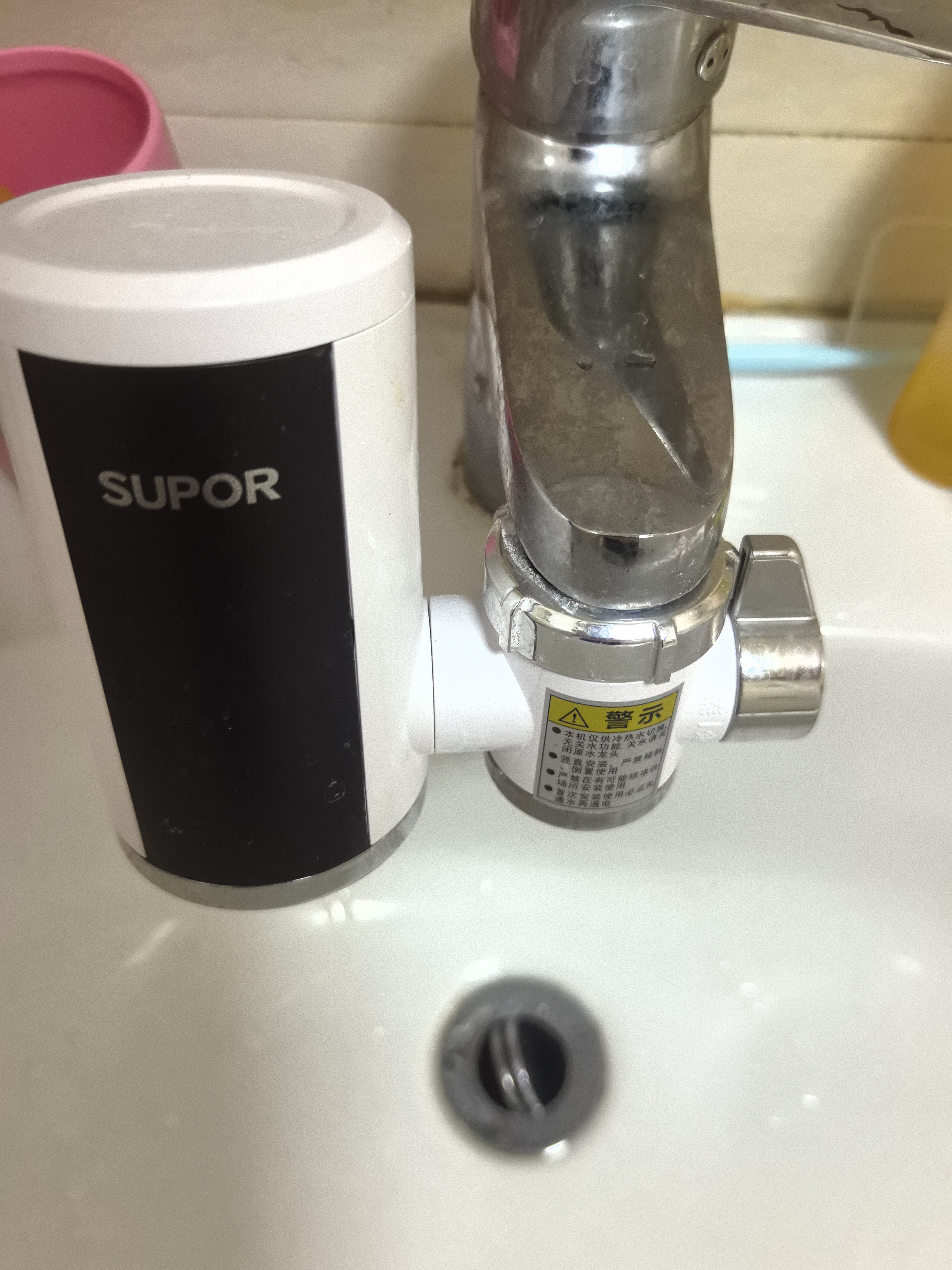苏泊尔（SUPOR）电热水龙头速热家用即热式免安装快速加热厨宝小型电热水器冷热两用过水热厨房 白色+漏保 实拍图