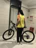 喜德盛（xds）山地自行车26款旭日310铝合金车架21速通勤成人单车 石岩灰15.5 实拍图