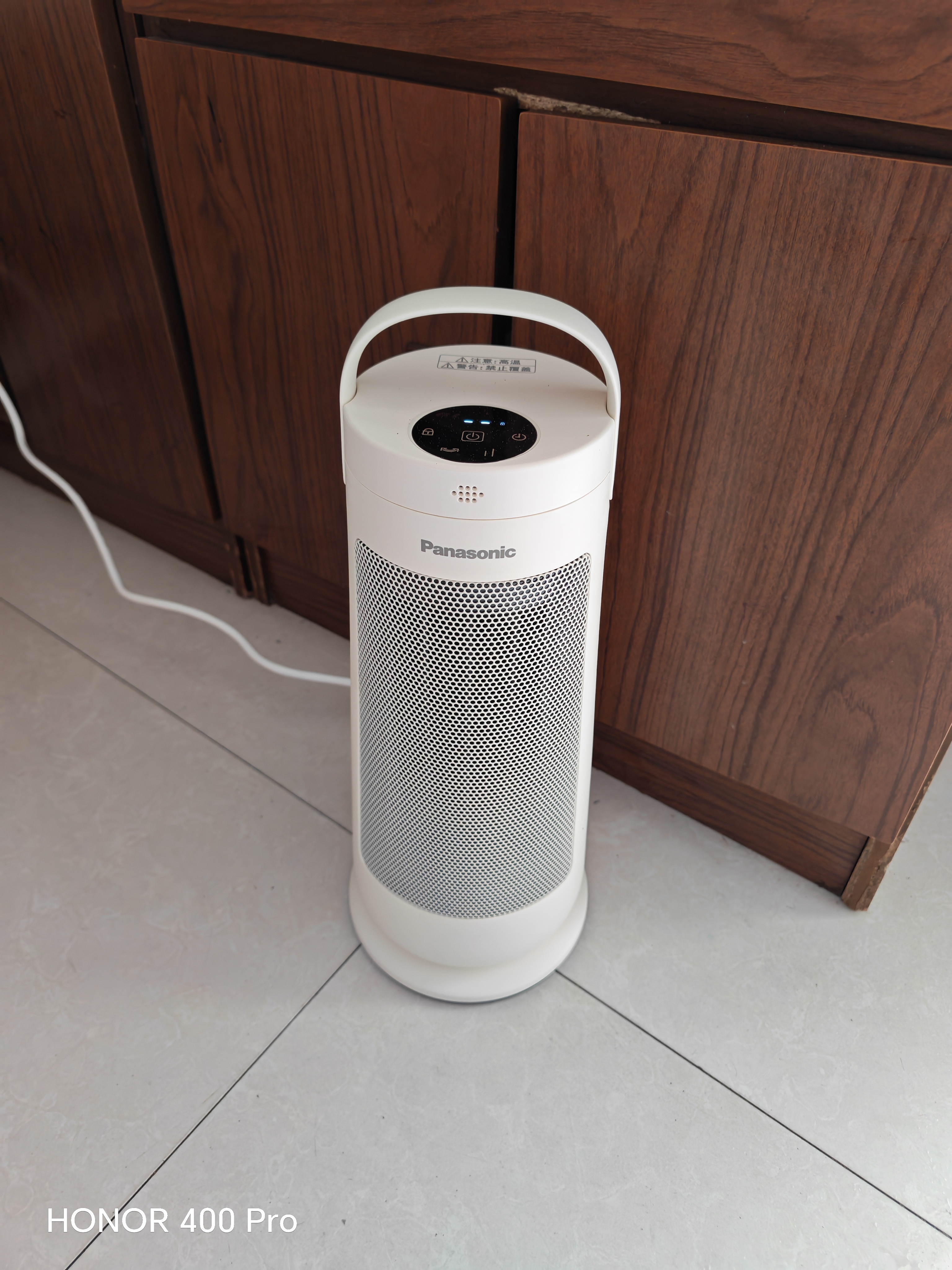 松下（Panasonic）【暖暖塔】暖风机石墨烯取暖器家用电暖器办公室卧室电暖气速热摇头小型遥控电热风DS-P2079CW 实拍图