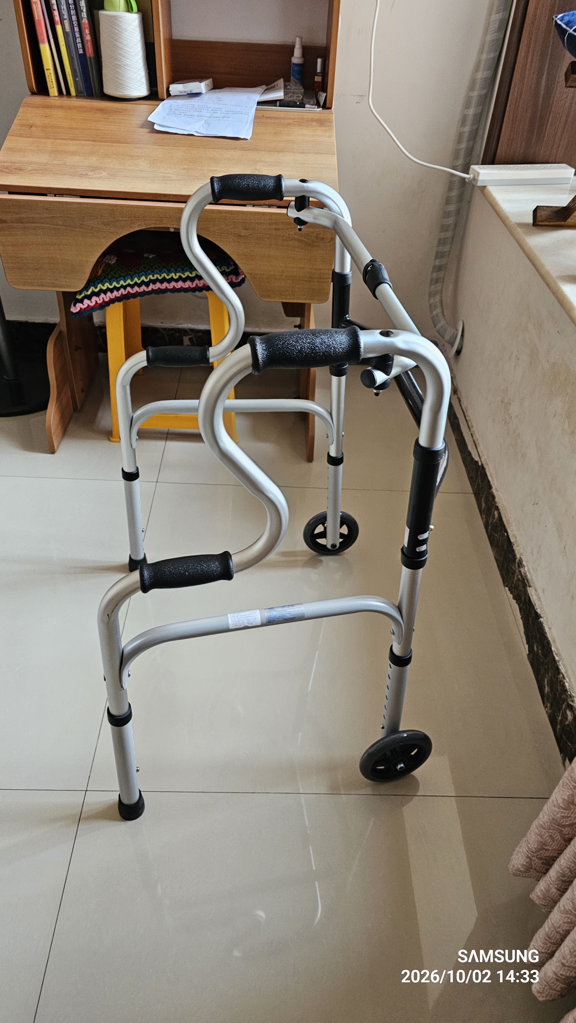 雅德助行器老人专用康复辅助行走器带轮出行可推可坐辅助起身代步车 实拍图