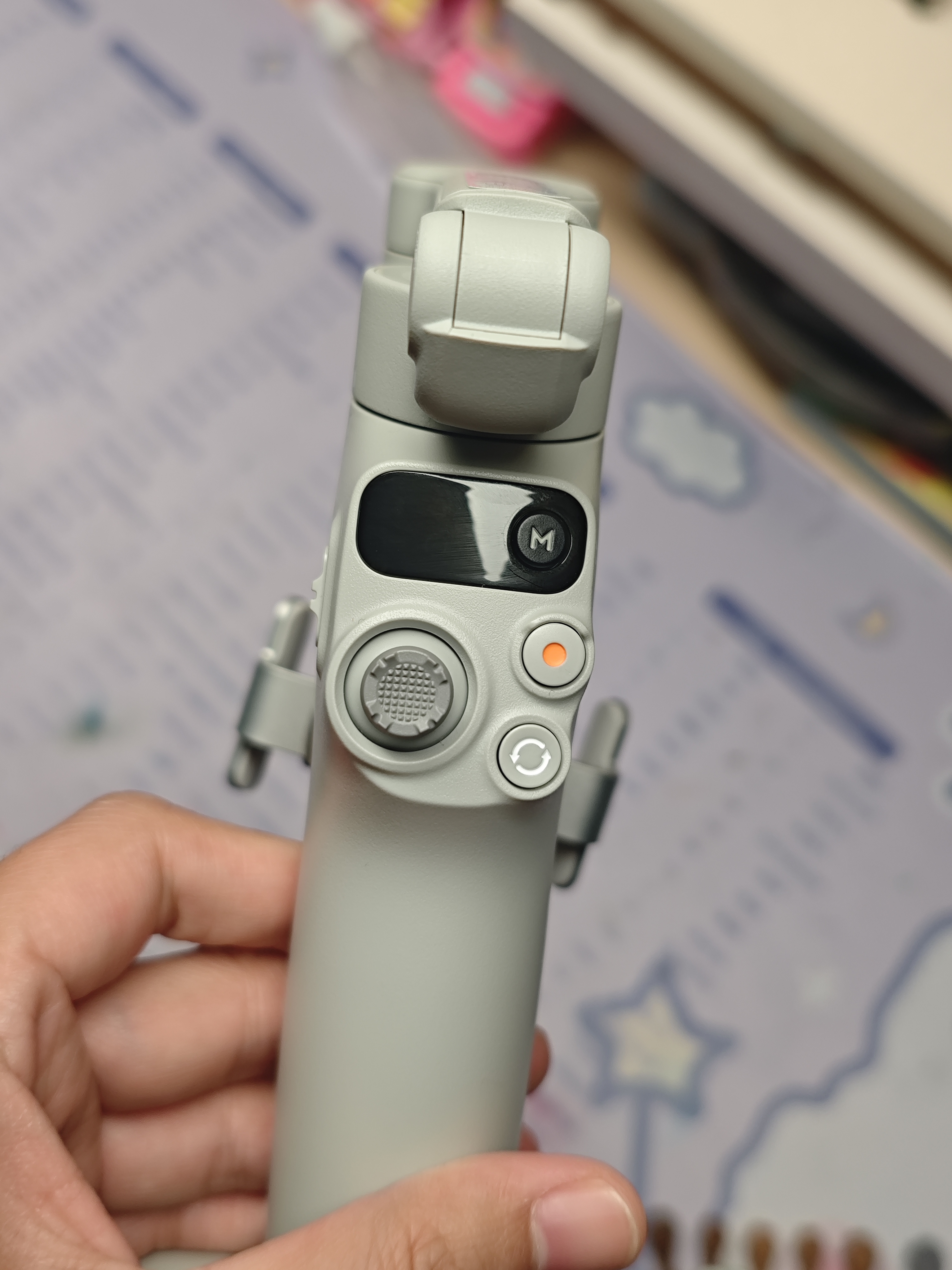 大疆DJI Osmo Mobile 7轻快跟拍云台手机稳定器 OM7智能追踪自拍杆直播vlog拍摄神器 实拍图