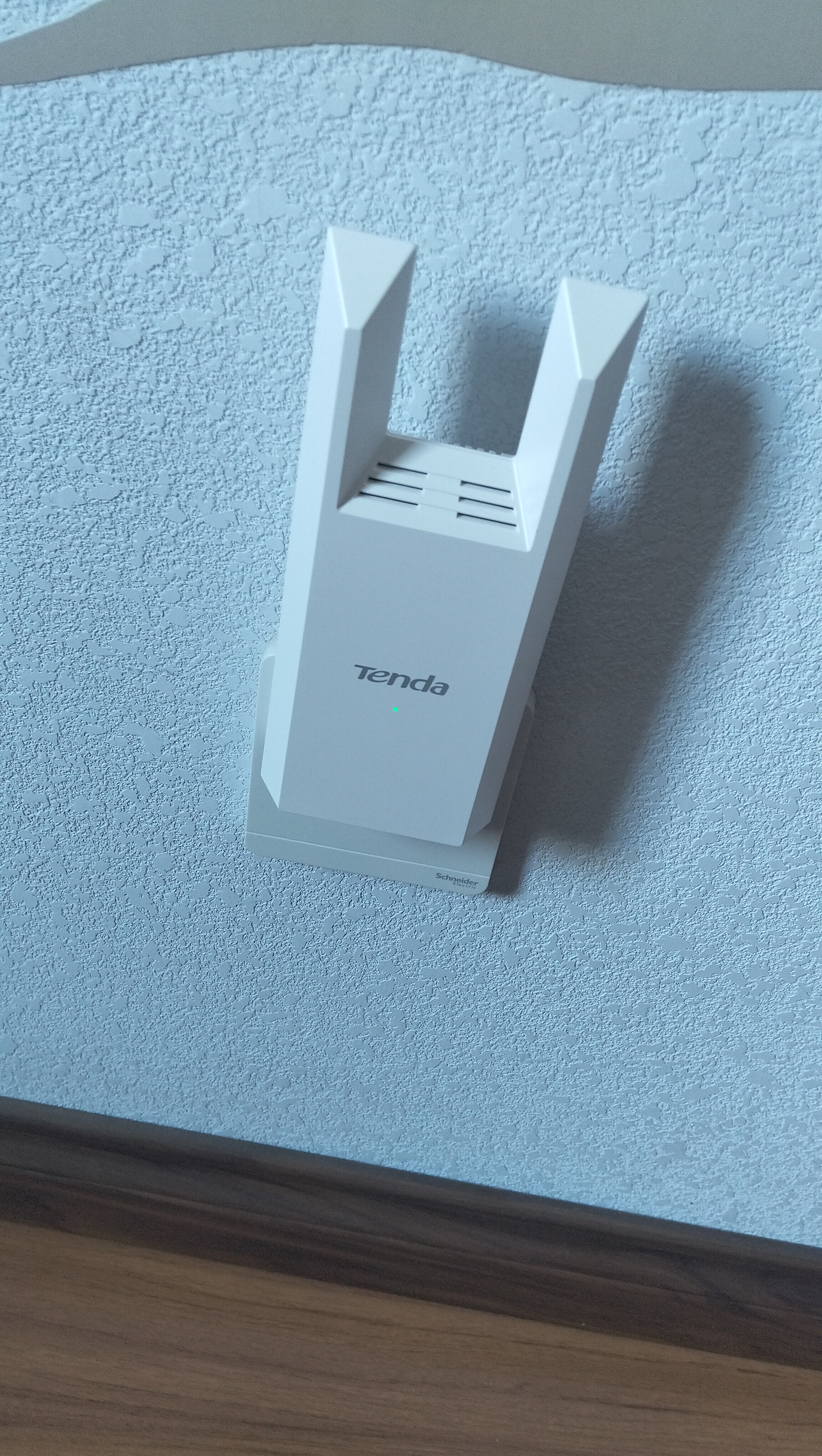 Tenda腾达1200M wifi信号放大器双频5G增强 千兆网口 wi-fi扩大中继 无线网络AP全屋覆盖扩展器A18PRO 实拍图