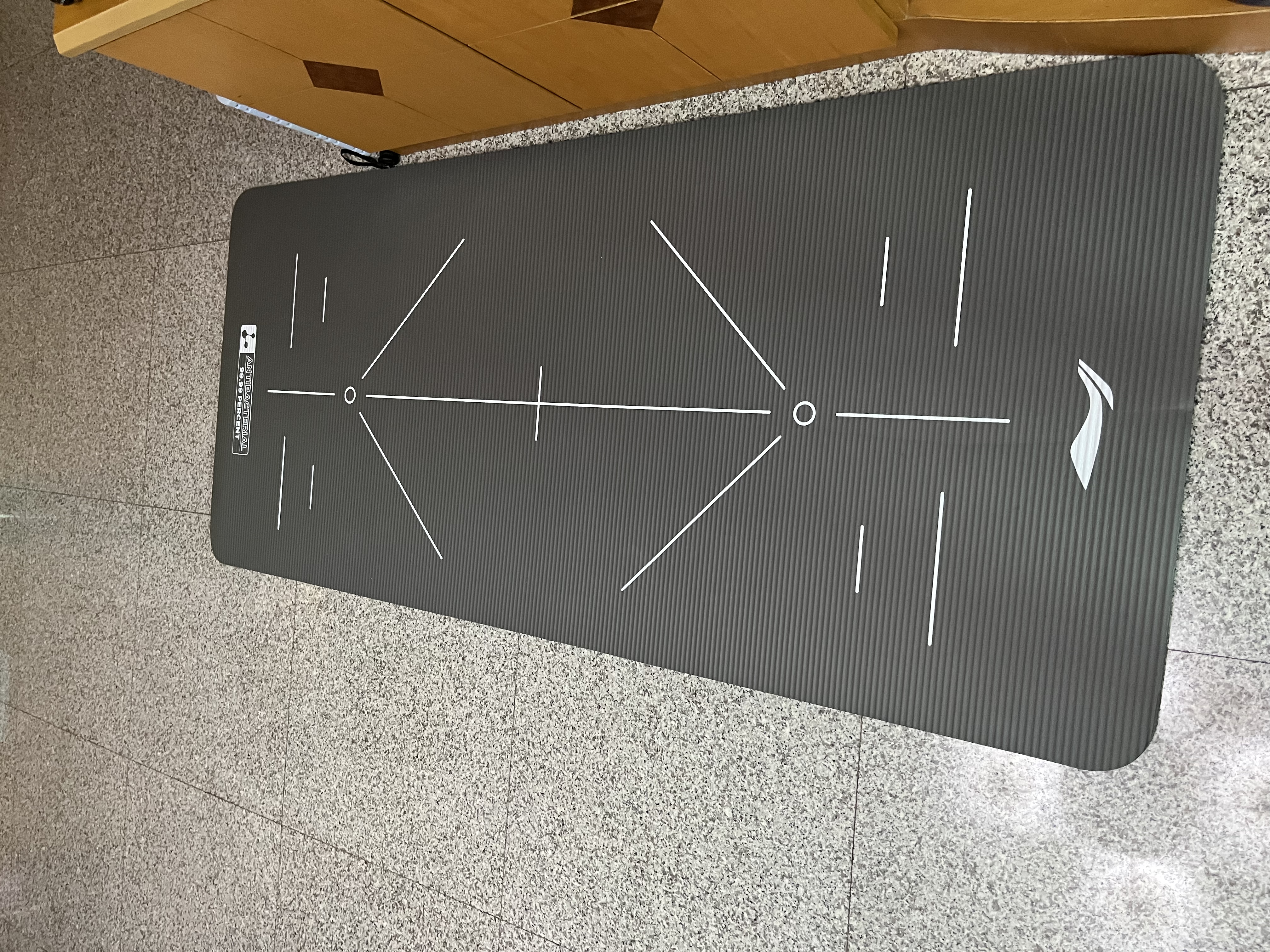 李宁（LI-NING）瑜伽垫男女士健身抗菌运动垫加厚家用防滑跳绳隔音减震仰卧起坐垫 实拍图