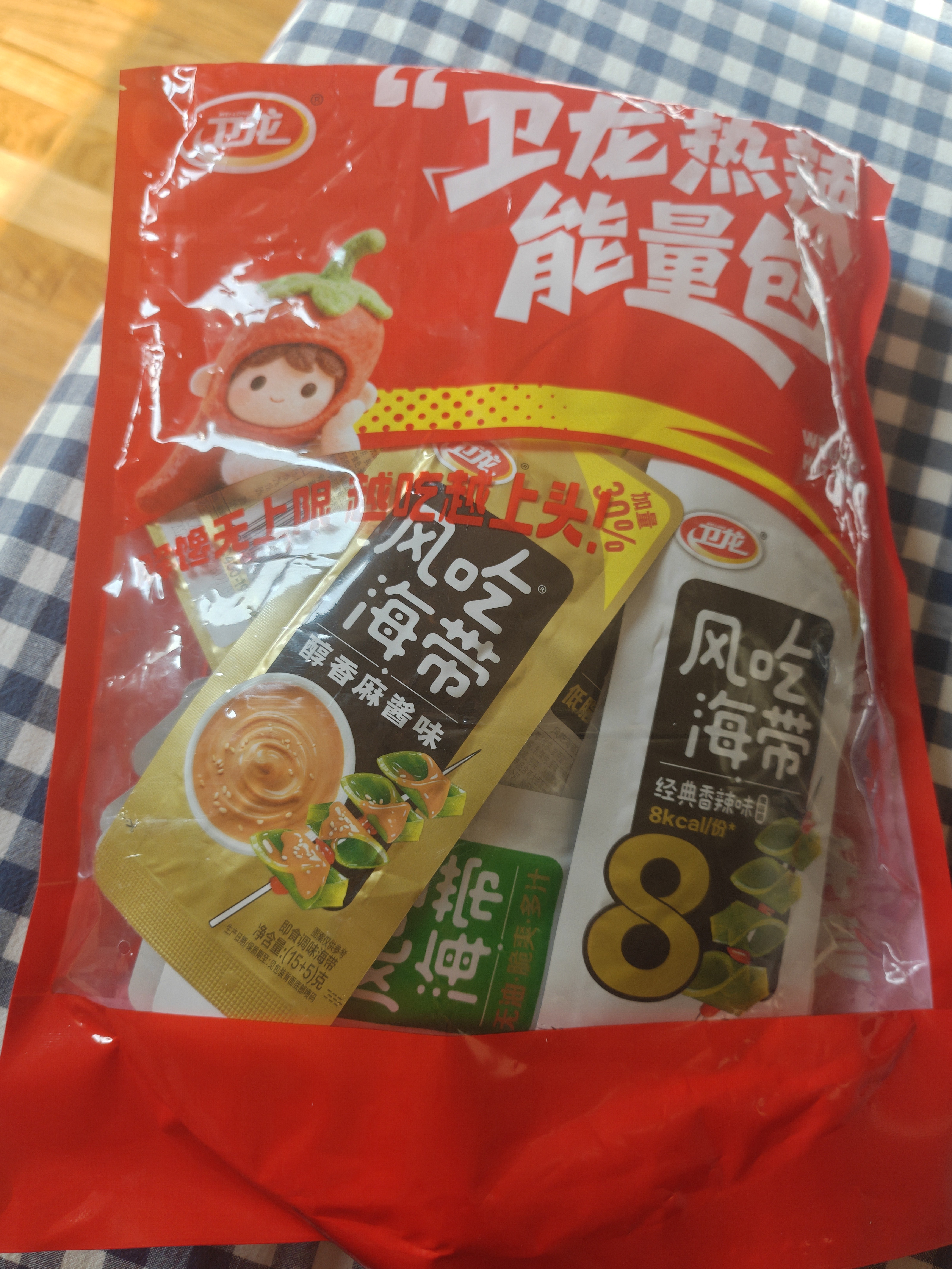 卫龙 风吃海带 下饭菜 780g/约39包 香辣酸辣麻酱 休闲小零食 实拍图