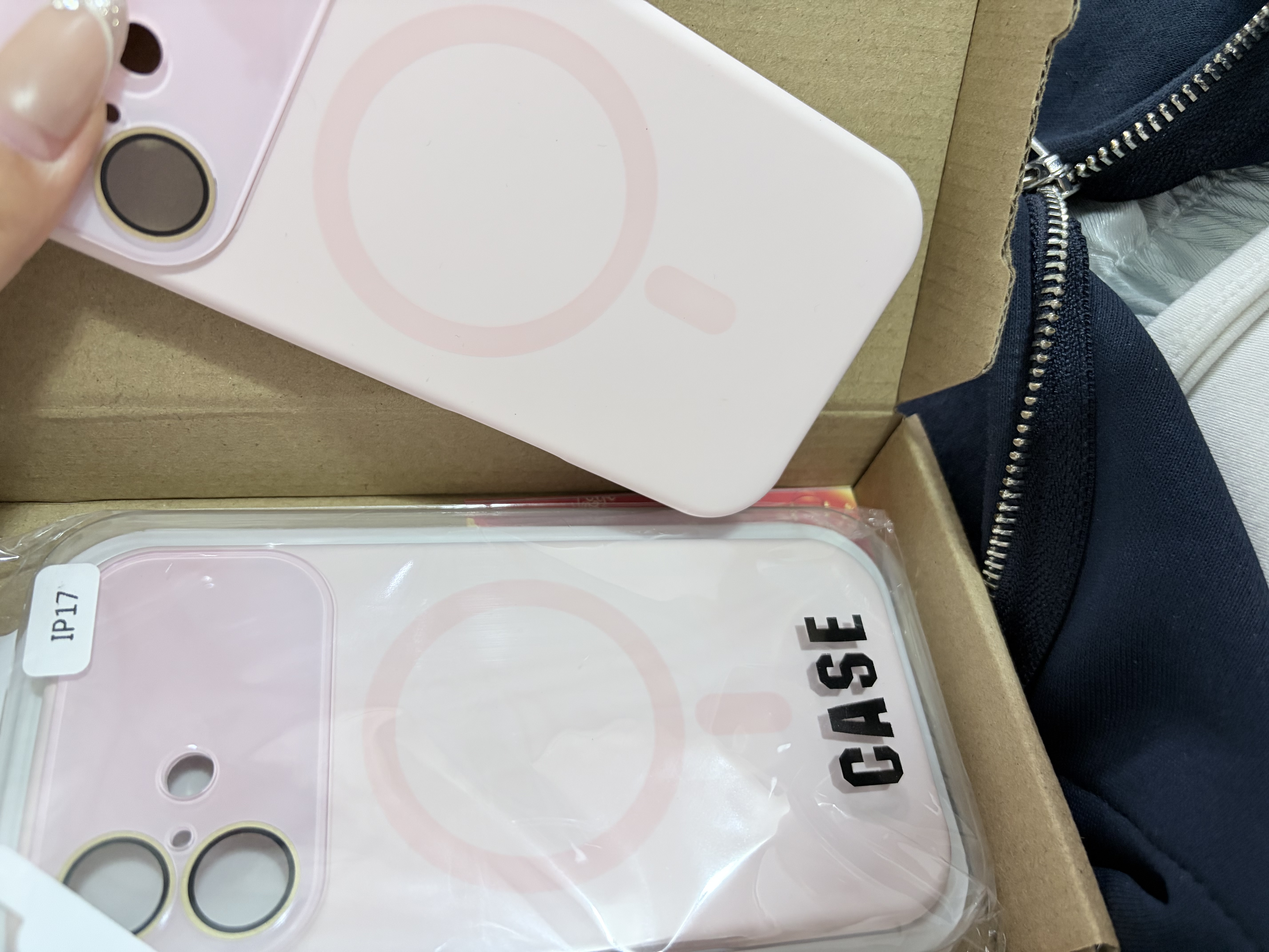 蓝妮子适用 苹果18promax手机壳 iphone18pro max手机壳苹果17pro手机壳苹果17promax手机壳磁吸液态硅胶 相机按键全包【砂粉色】自带镜头膜 苹果17 实拍图