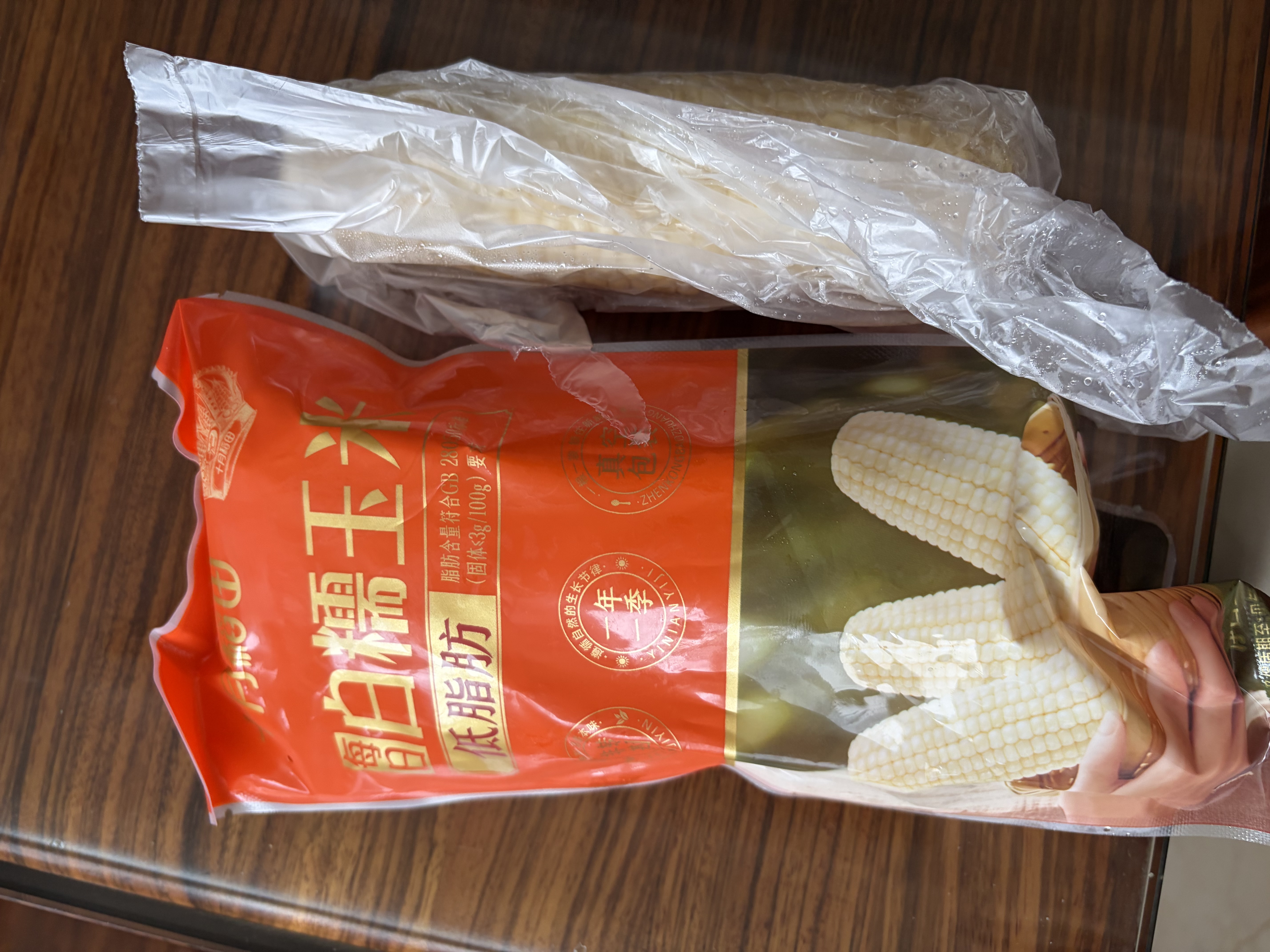十月稻田 【新玉米·品种升级】白甜糯玉米 8根 3.52斤 东北杂粮 粗粮礼盒 实拍图