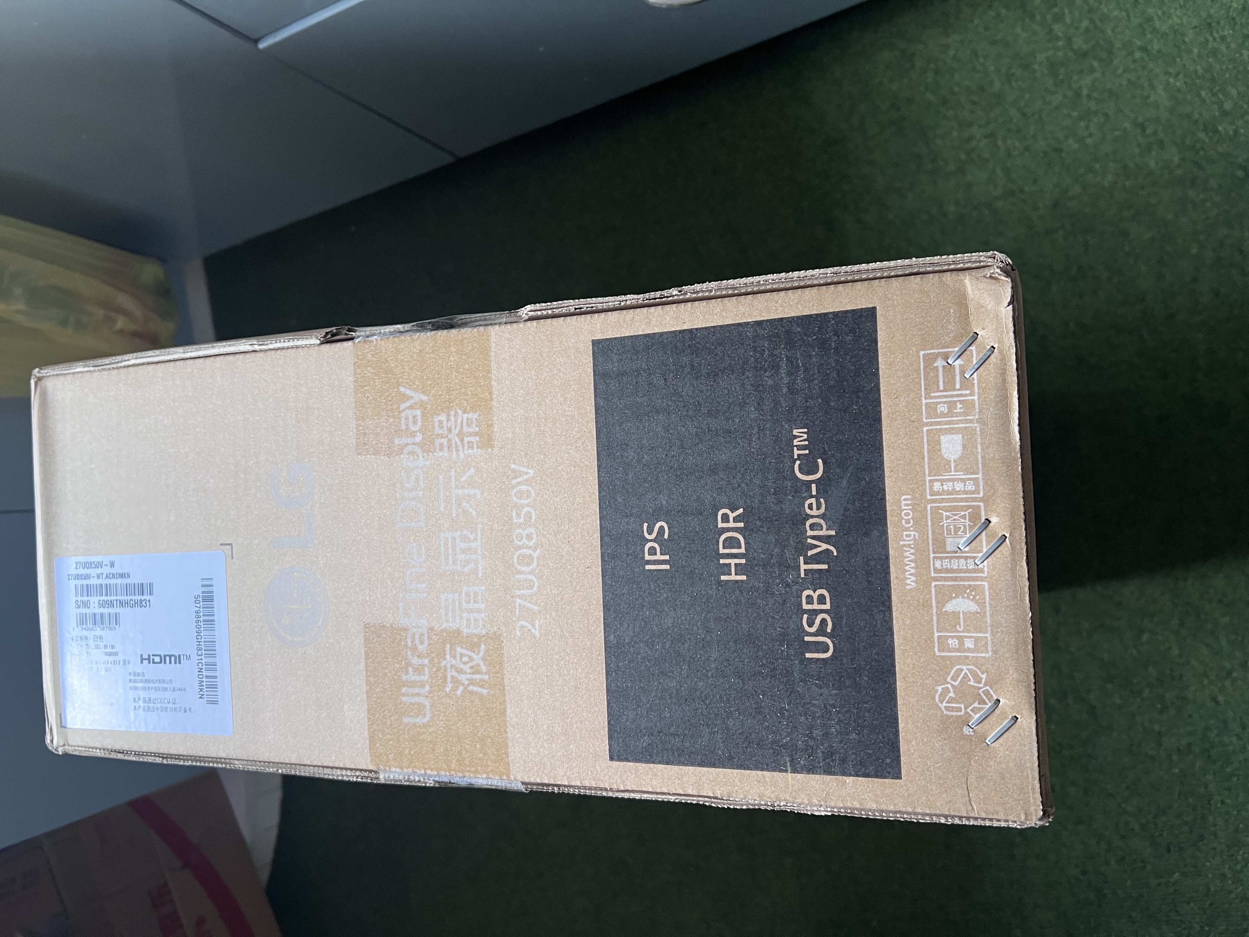 LG 27英寸4K显示器 IPS高清专业设计视频剪辑电脑显示器 2000:1 TypeC90W HDR400 内置音箱 27UQ850V 实拍图