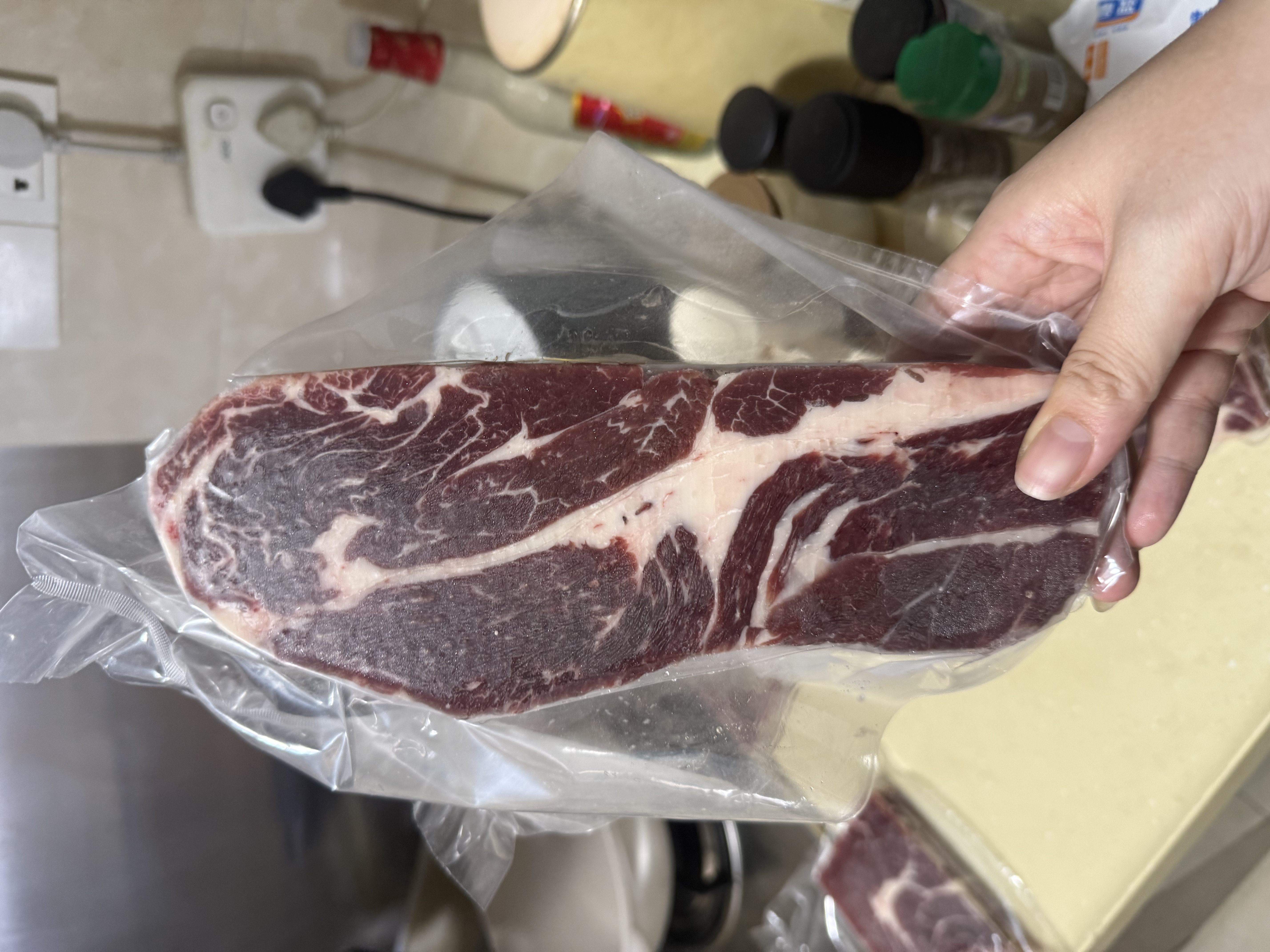 鲜京采精选 澳洲Coles谷饲原切上脑牛排1kg 2.5cm厚切 家庭烤肉礼品 实拍图