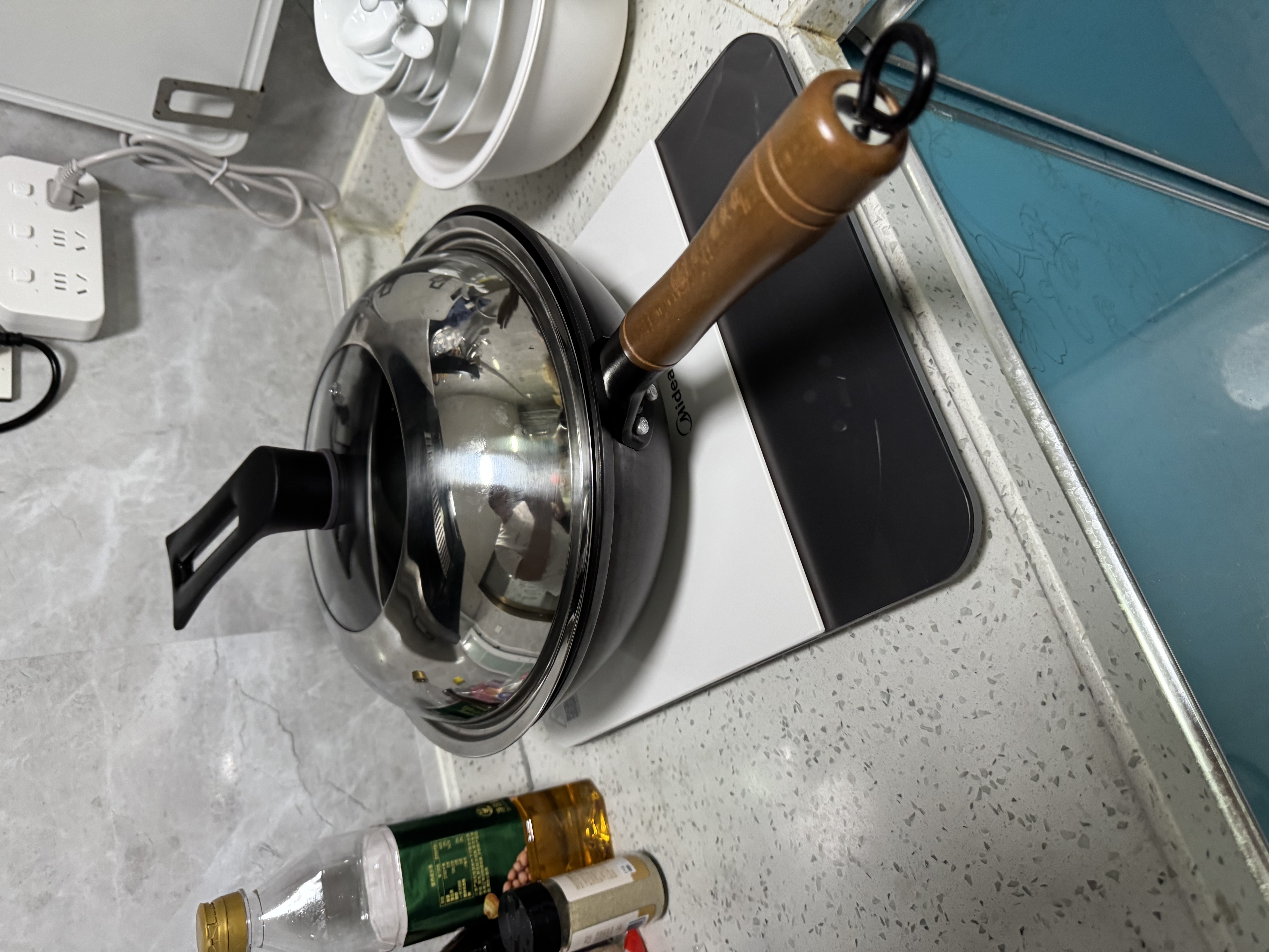 美的（Midea）家用电磁炉电陶炉电池炉2200W大功率猛火新型电磁灶一体面板爆炒炒菜超薄火锅炉2026新品MC-E22A02 实拍图