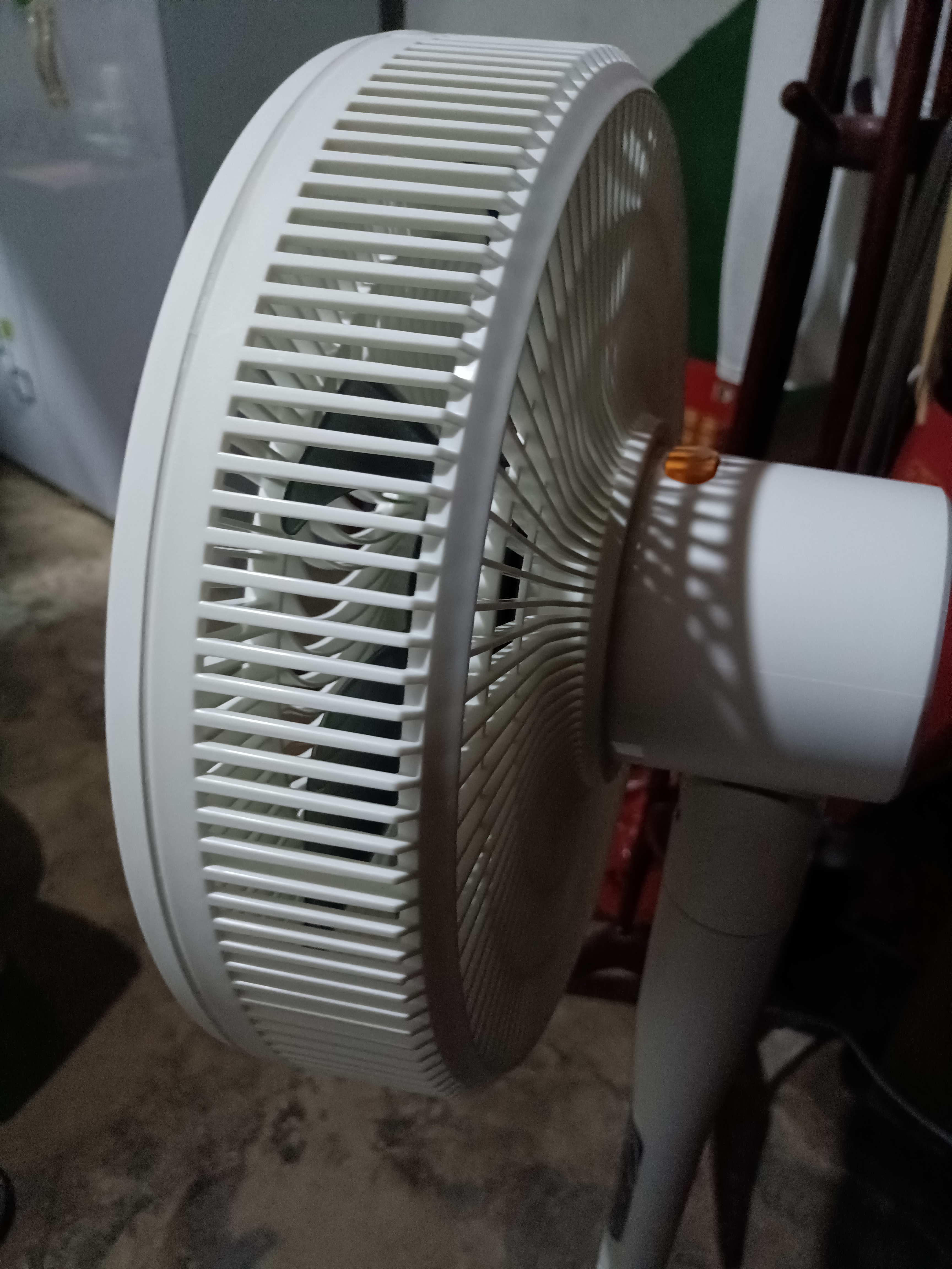 美的（Midea）【闪拆系列】一键闪电拆装直流变频家用语音电风扇一级能效静音落地扇大风力卧室立式电扇SDJ30BC 实拍图