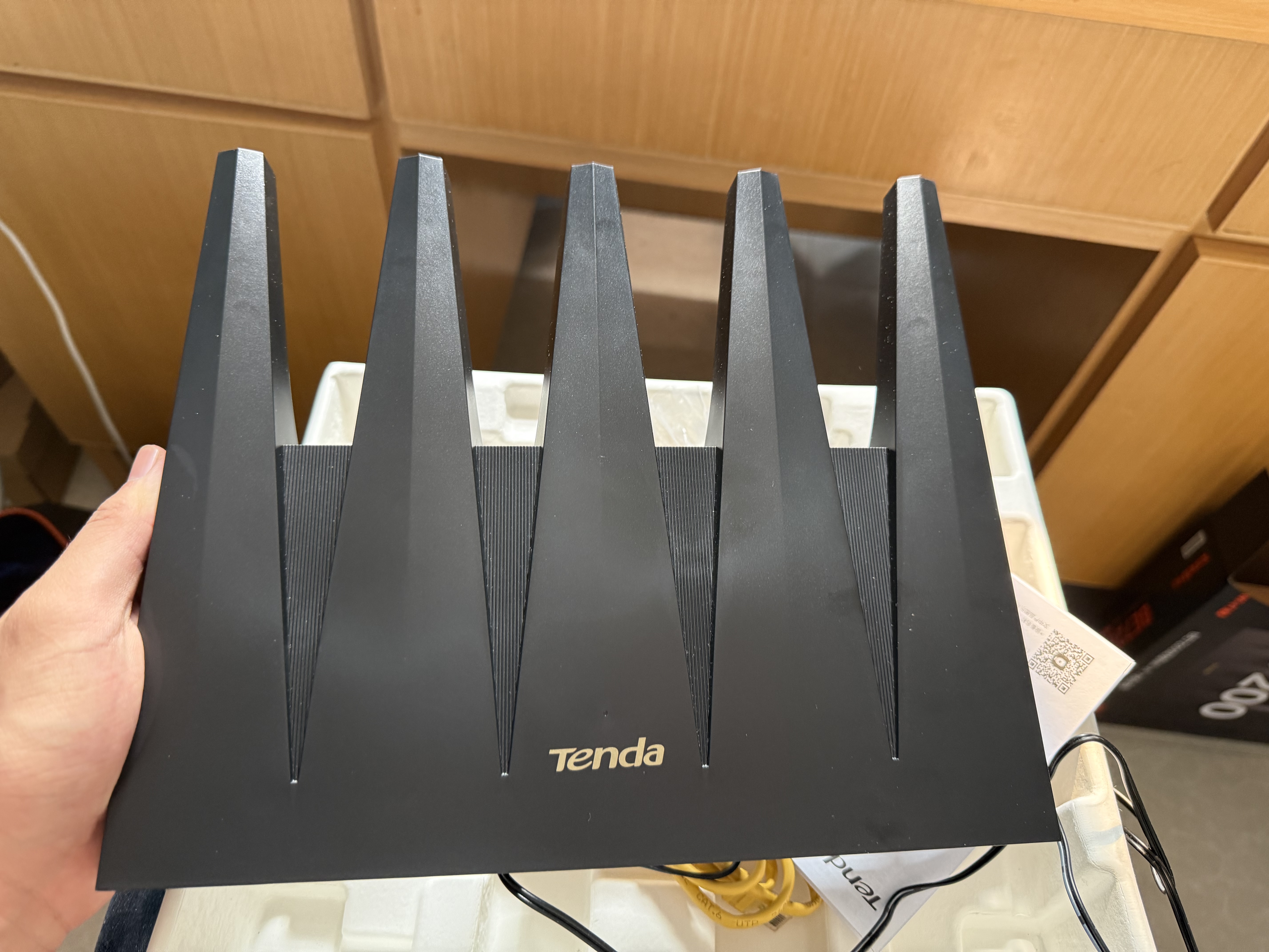 Tenda腾达路由器WiFi7【泰山BE7200 Ultra】千兆穿墙王信号放大器增强无线家用电竞立式BE12 Pro 实拍图