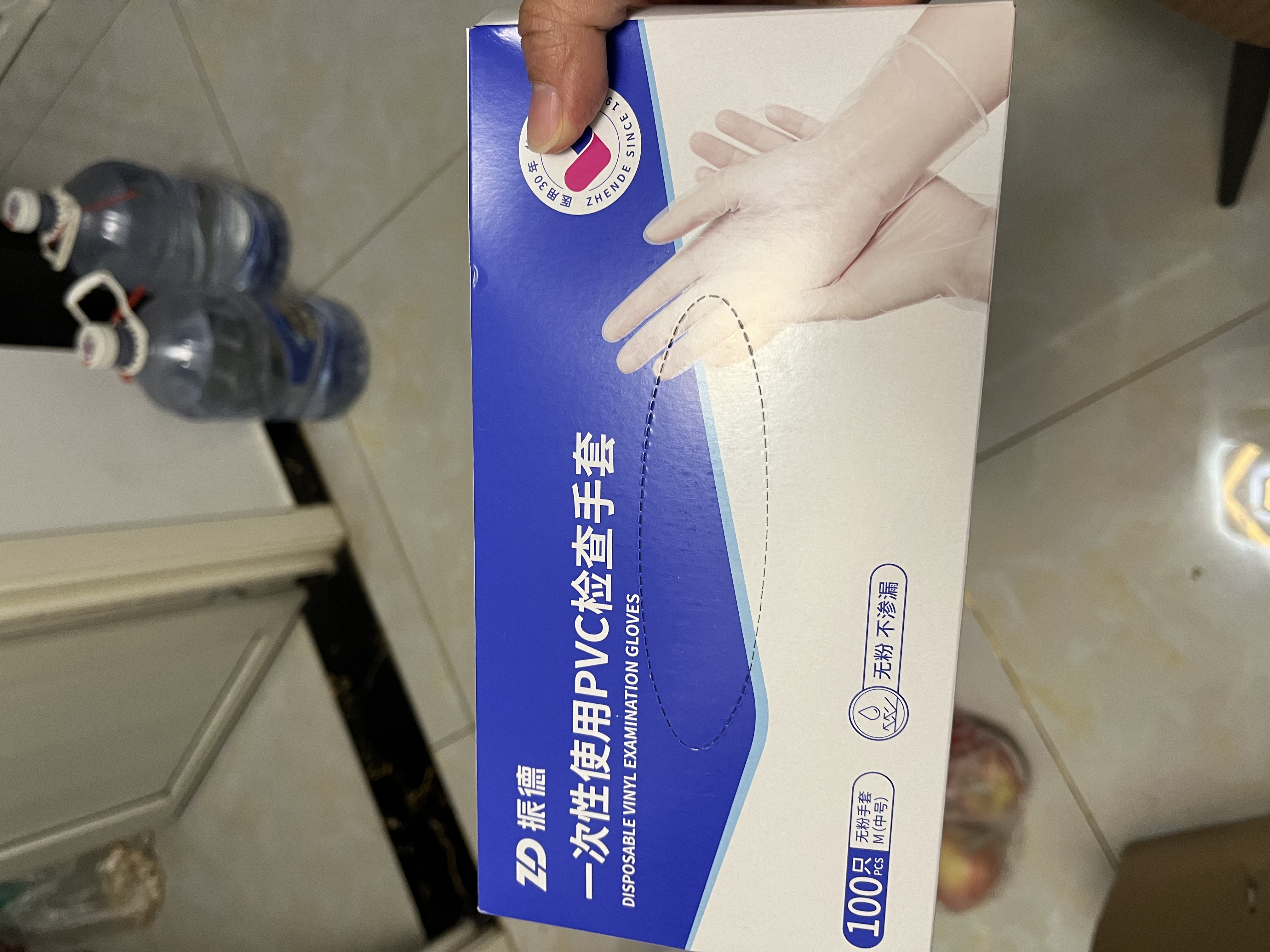 振德一次性医用PVC手套检查手套食品级家务厨房美容防水医务通用 M 实拍图