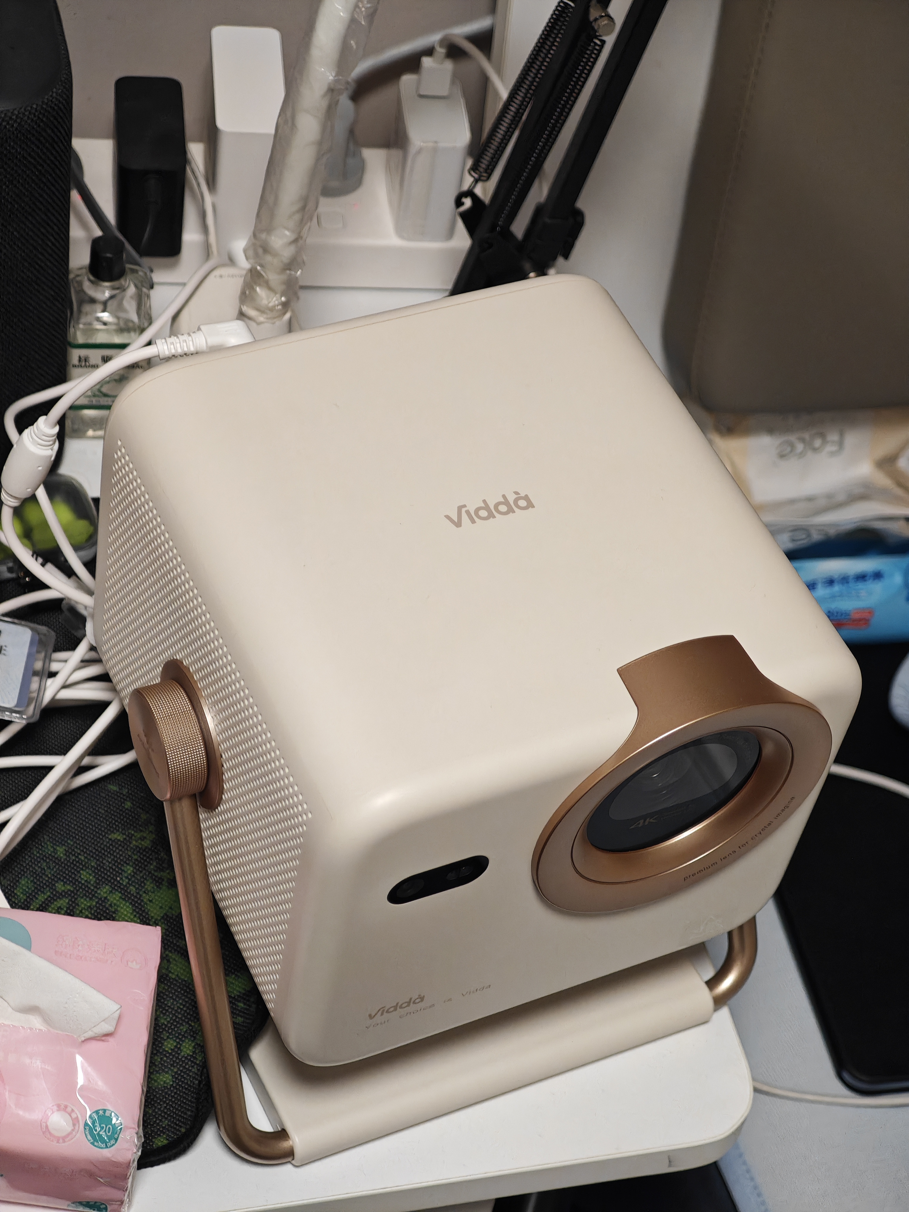 Vidda 大眼睛M2 Pro皓月白高亮版 海信4K超高清三色激光投影仪 无损光学变焦0.47DMD家庭影院国家补贴 实拍图