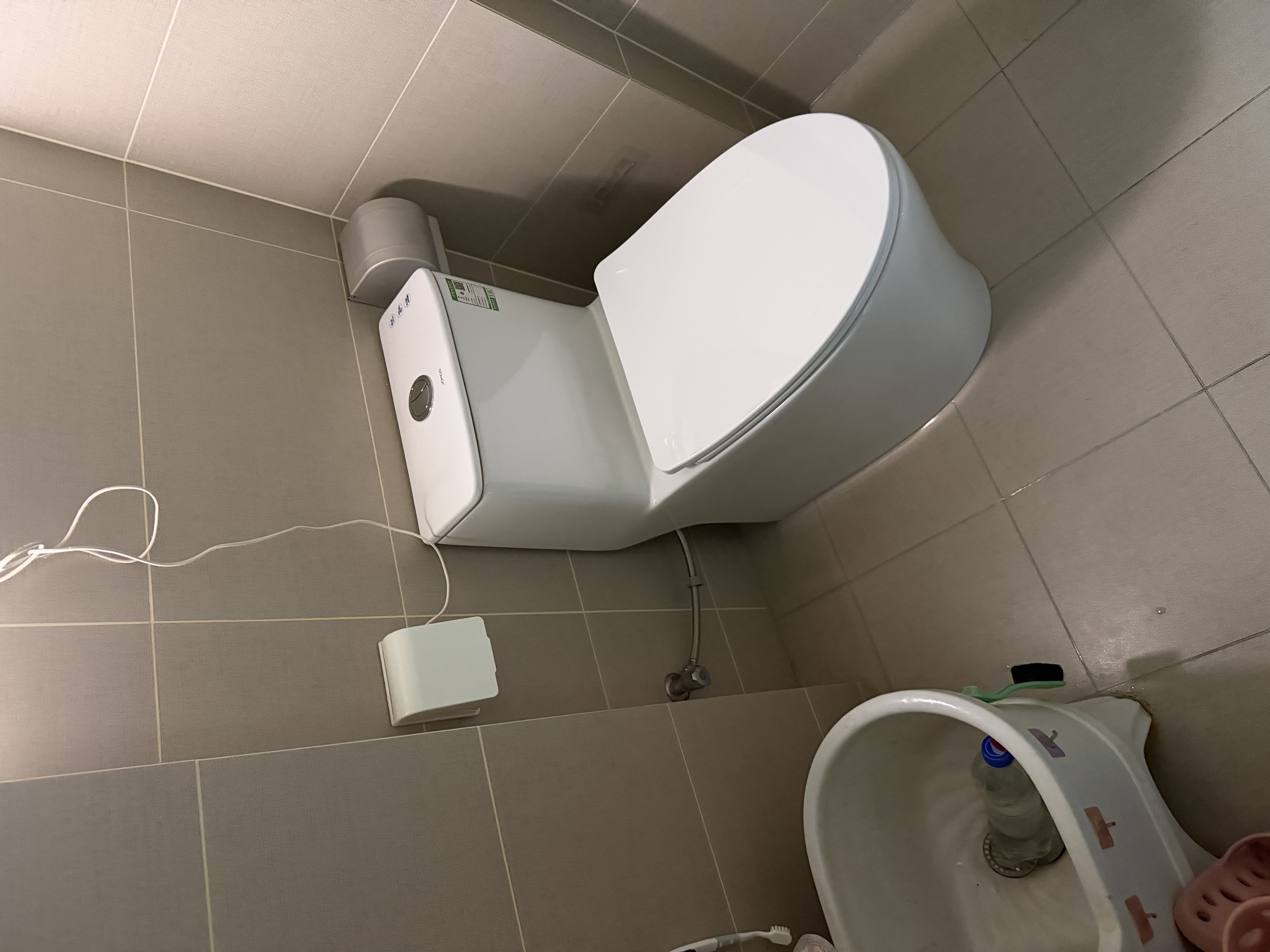 九牧（JOMOO）马桶家用一级水效防臭卫浴虹吸式马桶坐便器大冲力抗菌卫生间坐厕 镇店热卖【升级无棱】11370 305坑距(2515城包安装) 实拍图
