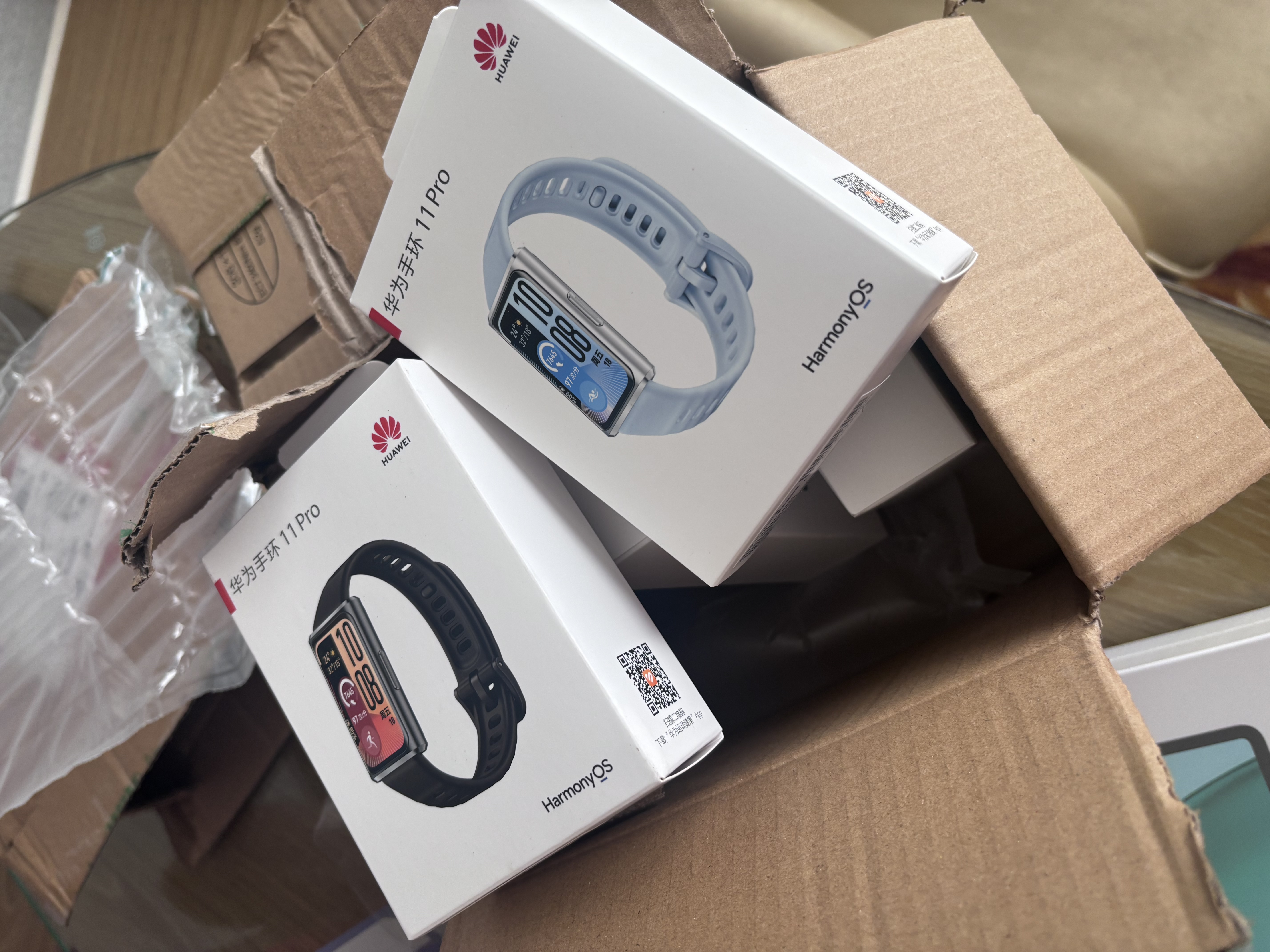 华为 手环11 Pro NFC海岛蓝铝合金表壳1.62英寸高亮大屏刷新率达到60Hz 实拍图
