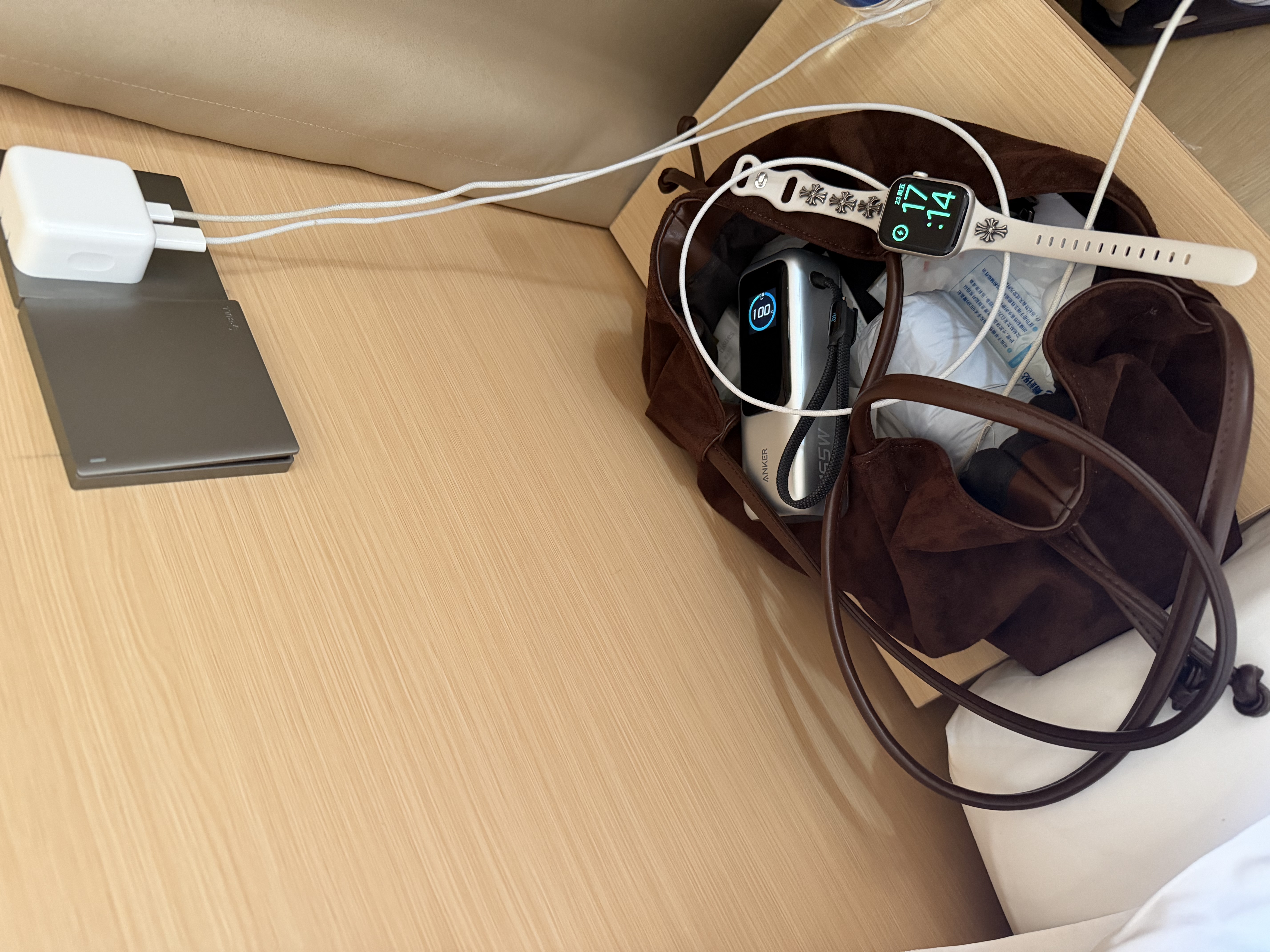 Apple/苹果/苹果 35W双口-横向 type-c充电器充电头多口原装 旗舰店苹果iPhone18 Pro Max/iPad/Mac充电器 实拍图