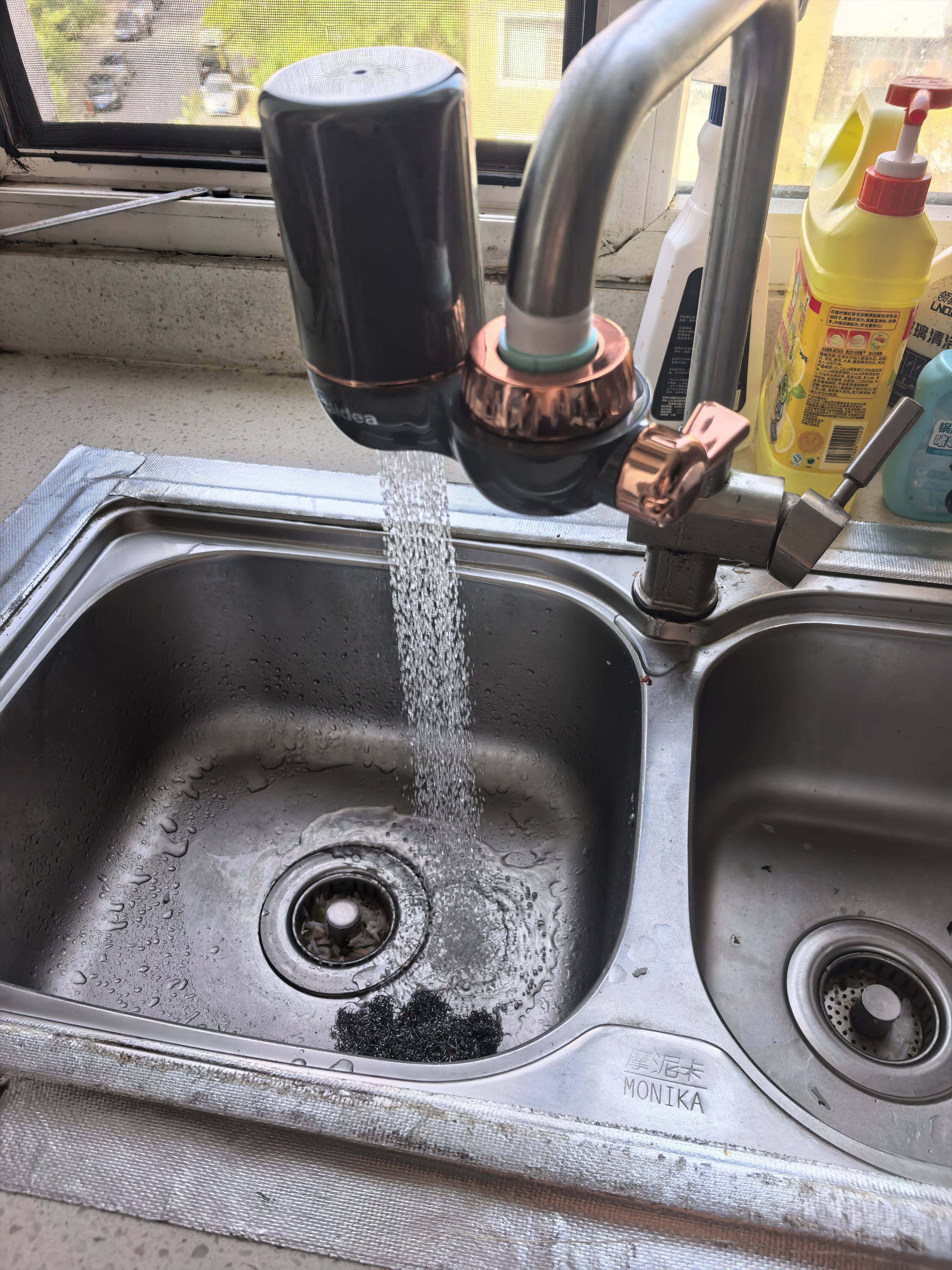 美的（Midea）净水器水龙头过滤器家用自来水滤水器直饮前置过滤器厨房卫生间通用除水垢除余氯双出水可清洗滤芯 一机七芯【五年免换芯】 实拍图