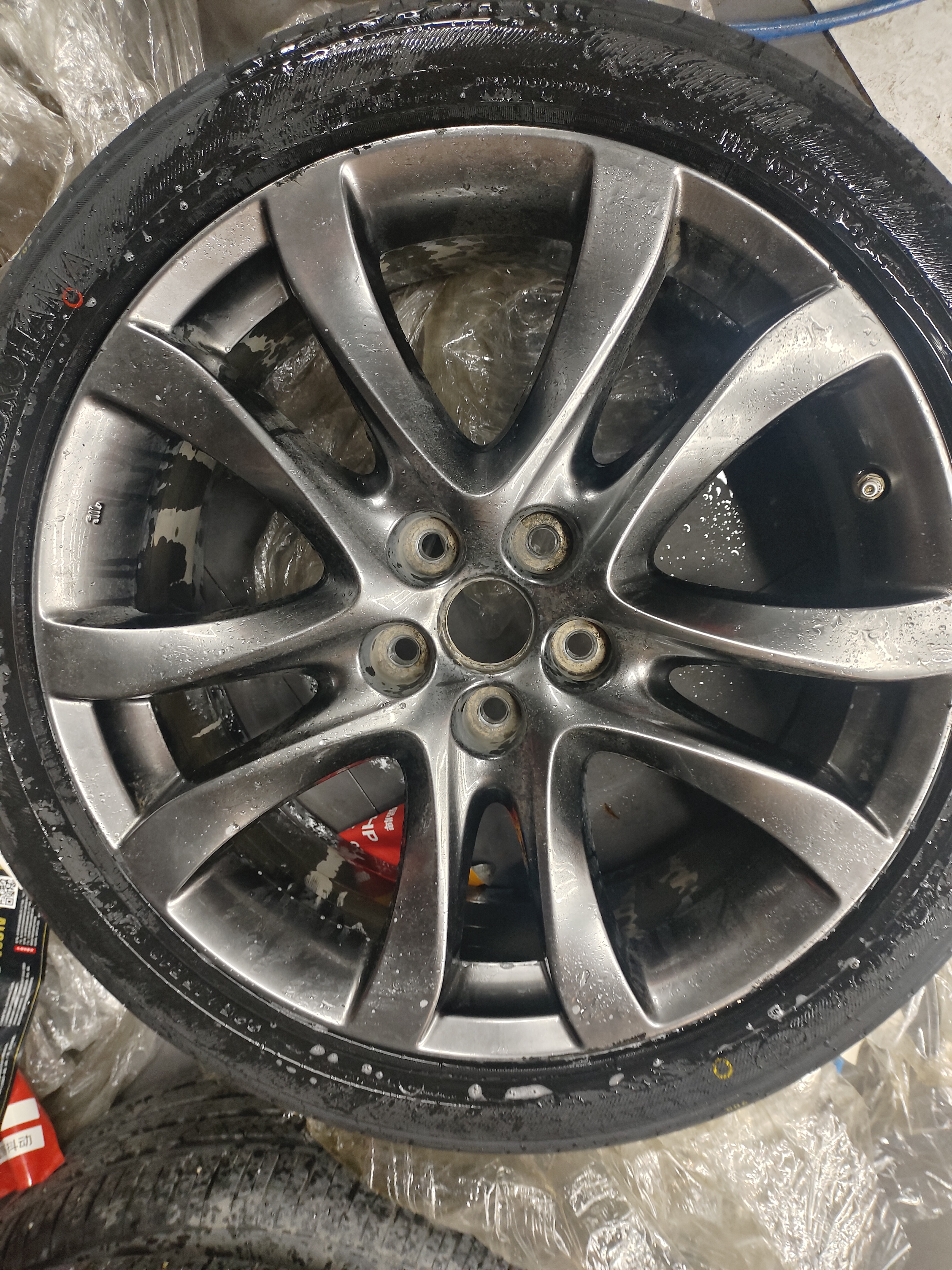 优科豪马横滨汽车轮胎 225/45R19 V551V 92W 原配马自达阿特兹/红旗H5 实拍图