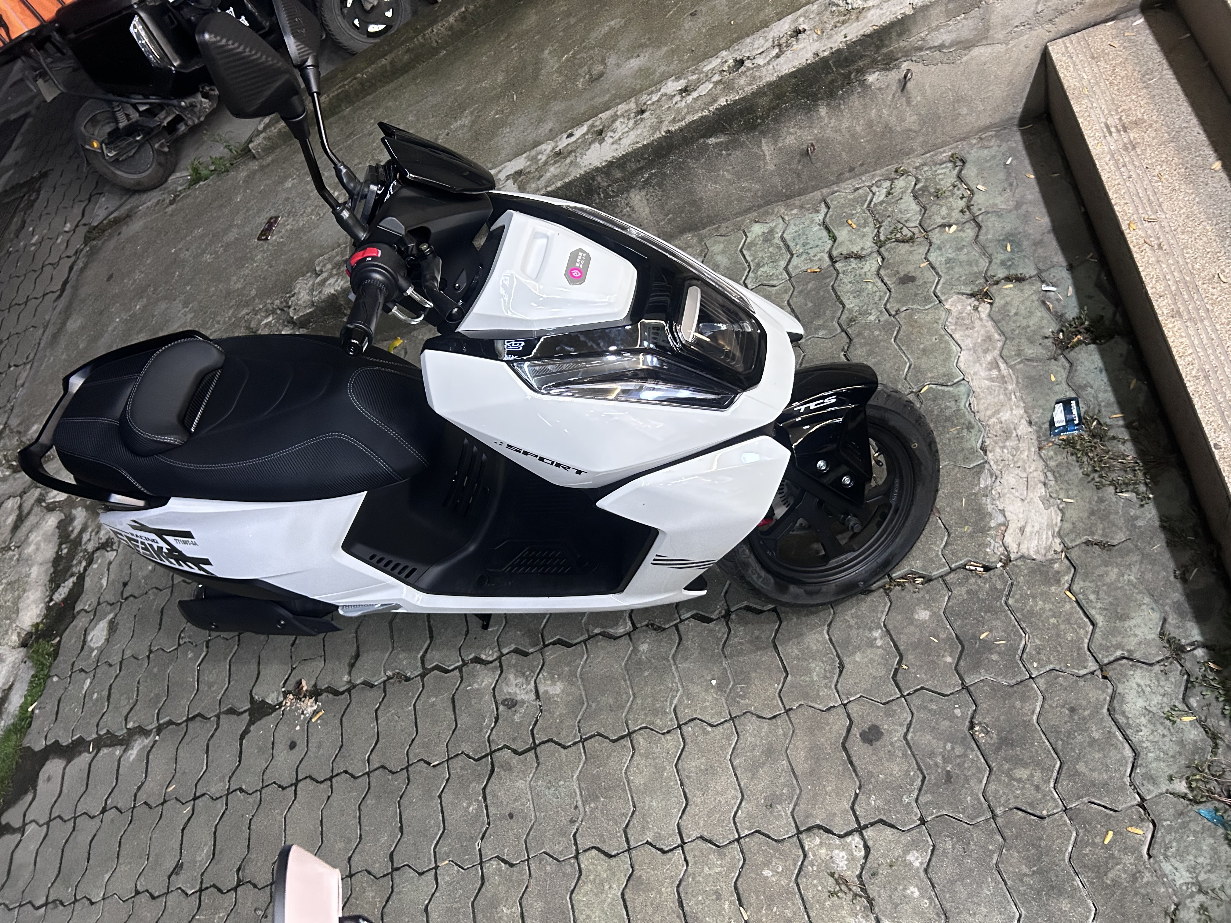 破界机核150智能版燃油踏板摩托车可上牌abs智能车机行车记录仪月光白 实拍图