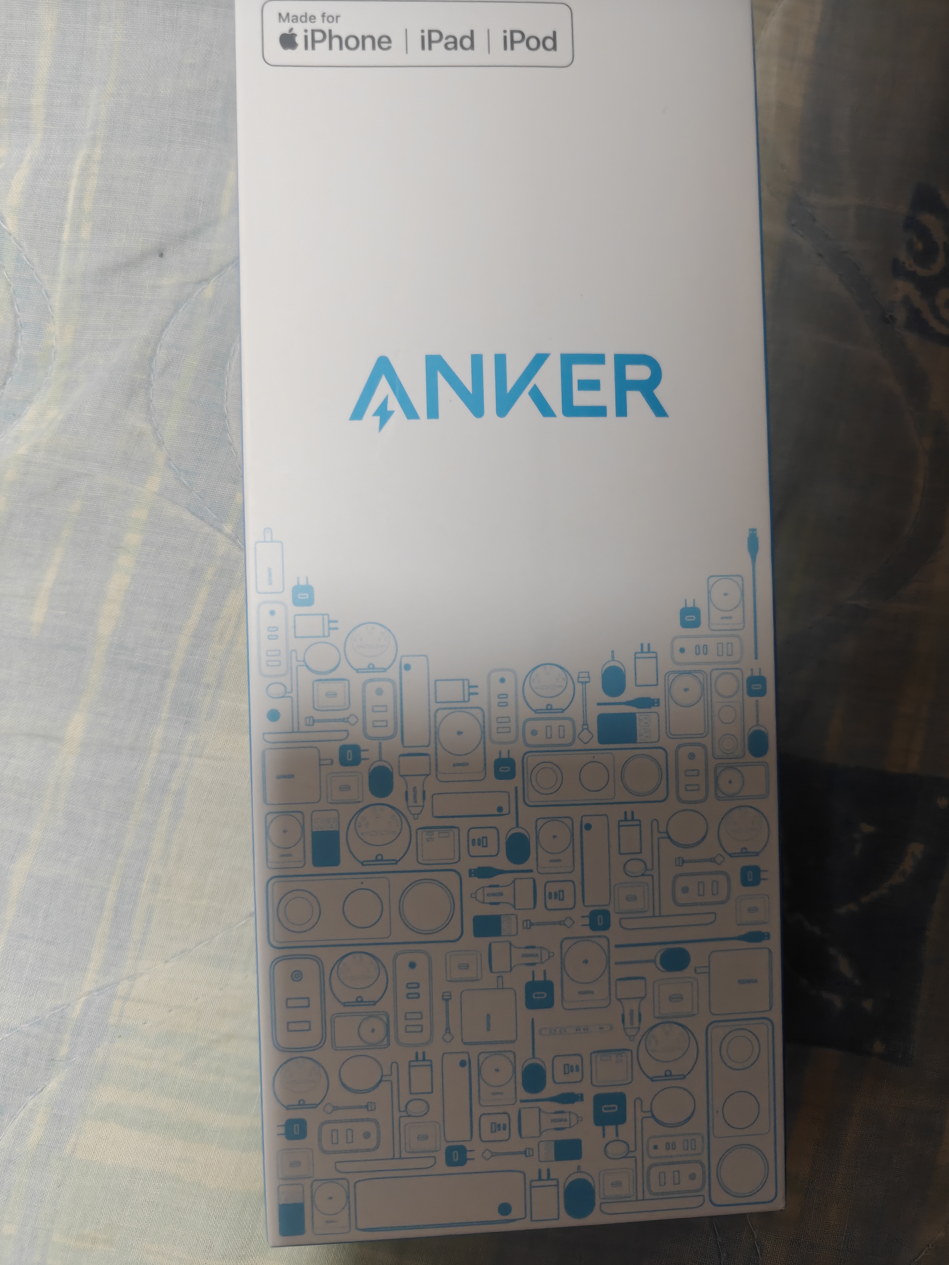ANKER安克【3C认证可上飞机】zoloMFI认证旅行充电宝自带双线20000毫安mAh大容量移动电源30W快充苹果粉 实拍图