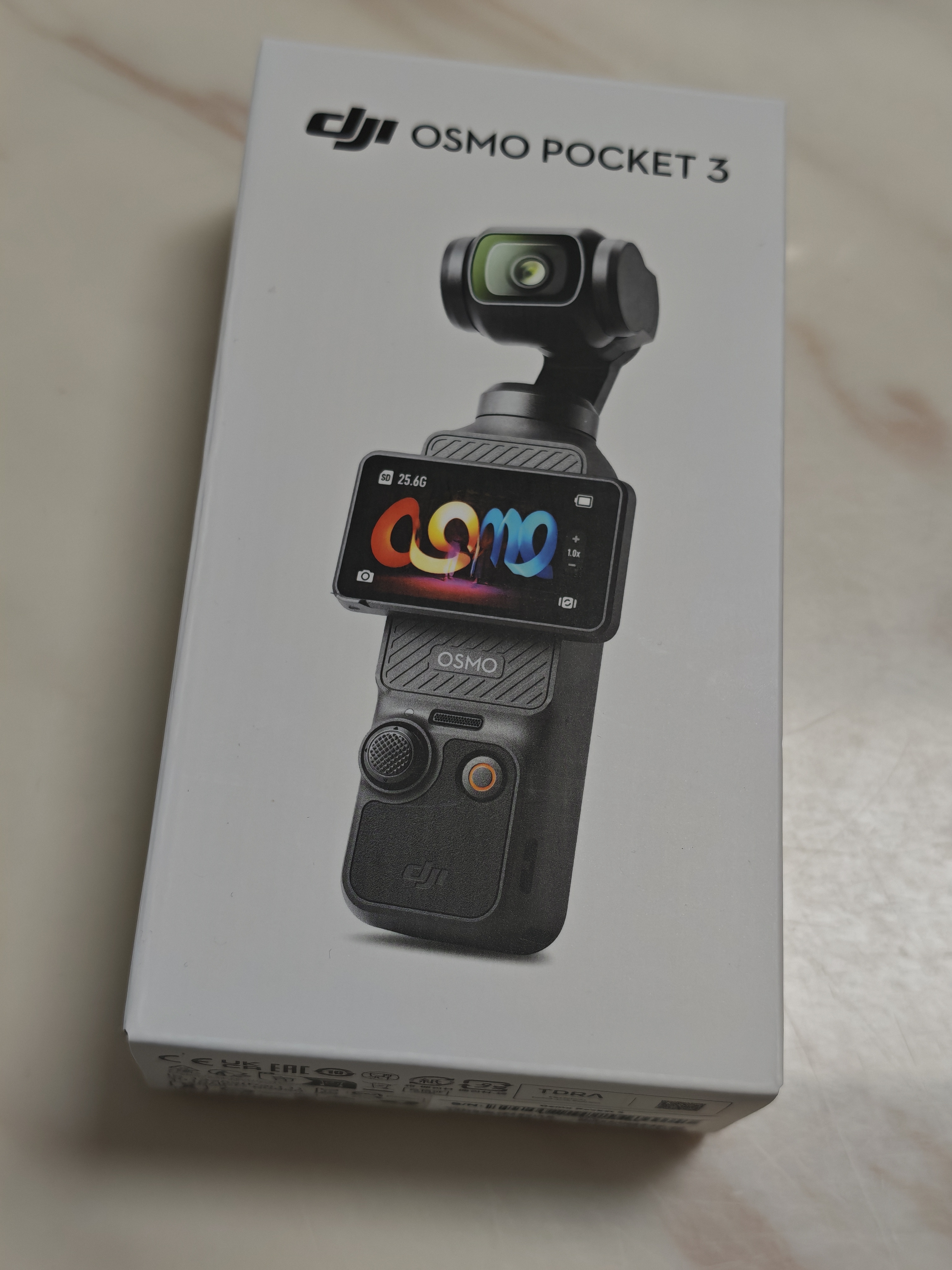 大疆DJI Osmo Pocket 3 标准版 一英寸口袋云台相机 手持数码相机 vlog 便携美颜摄像256GB内存 实拍图
