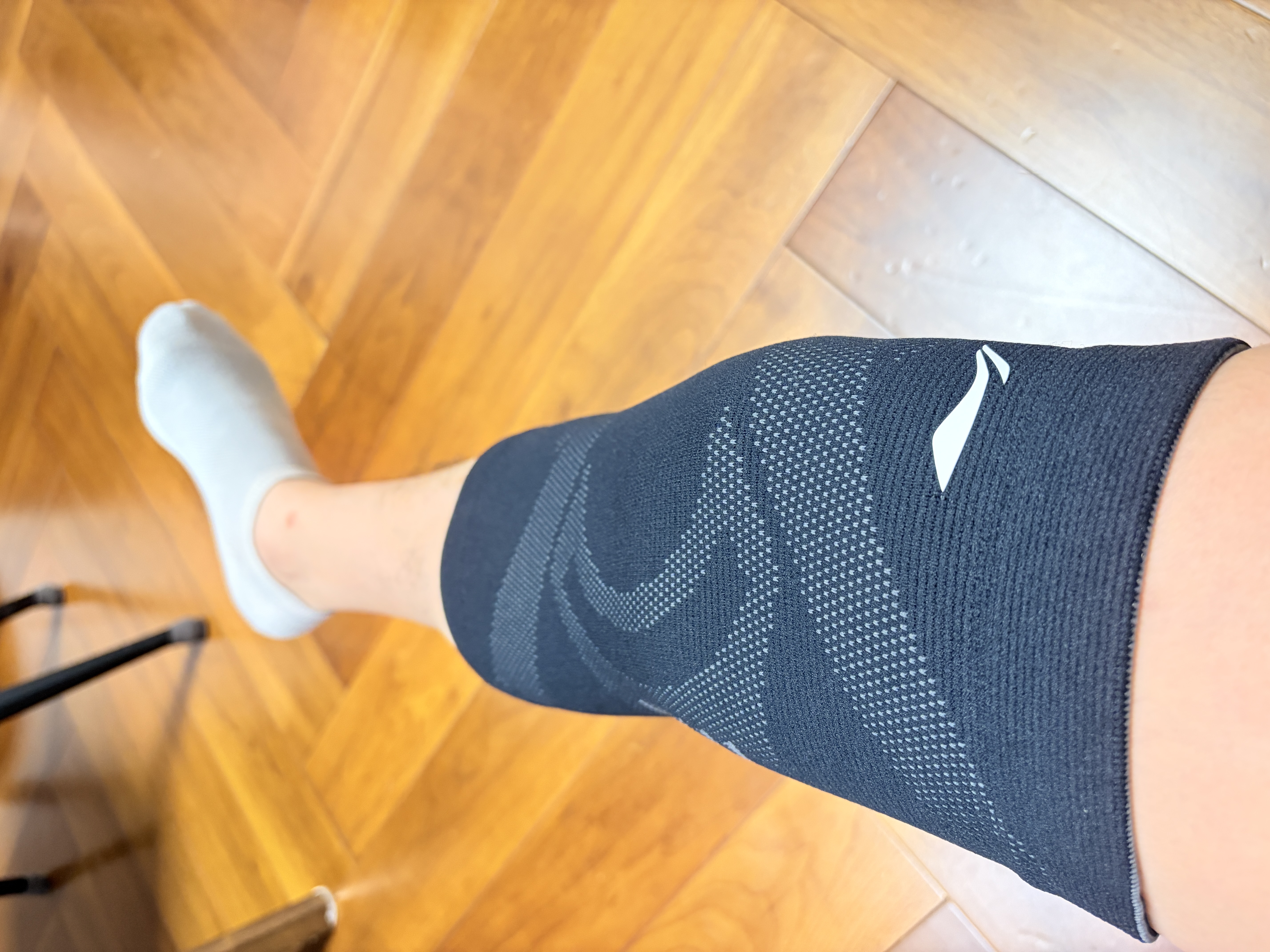 李宁（LI-NING）护膝运动保暖男女士专业防护跑步半月板损伤关节炎篮羽毛球保护套 实拍图