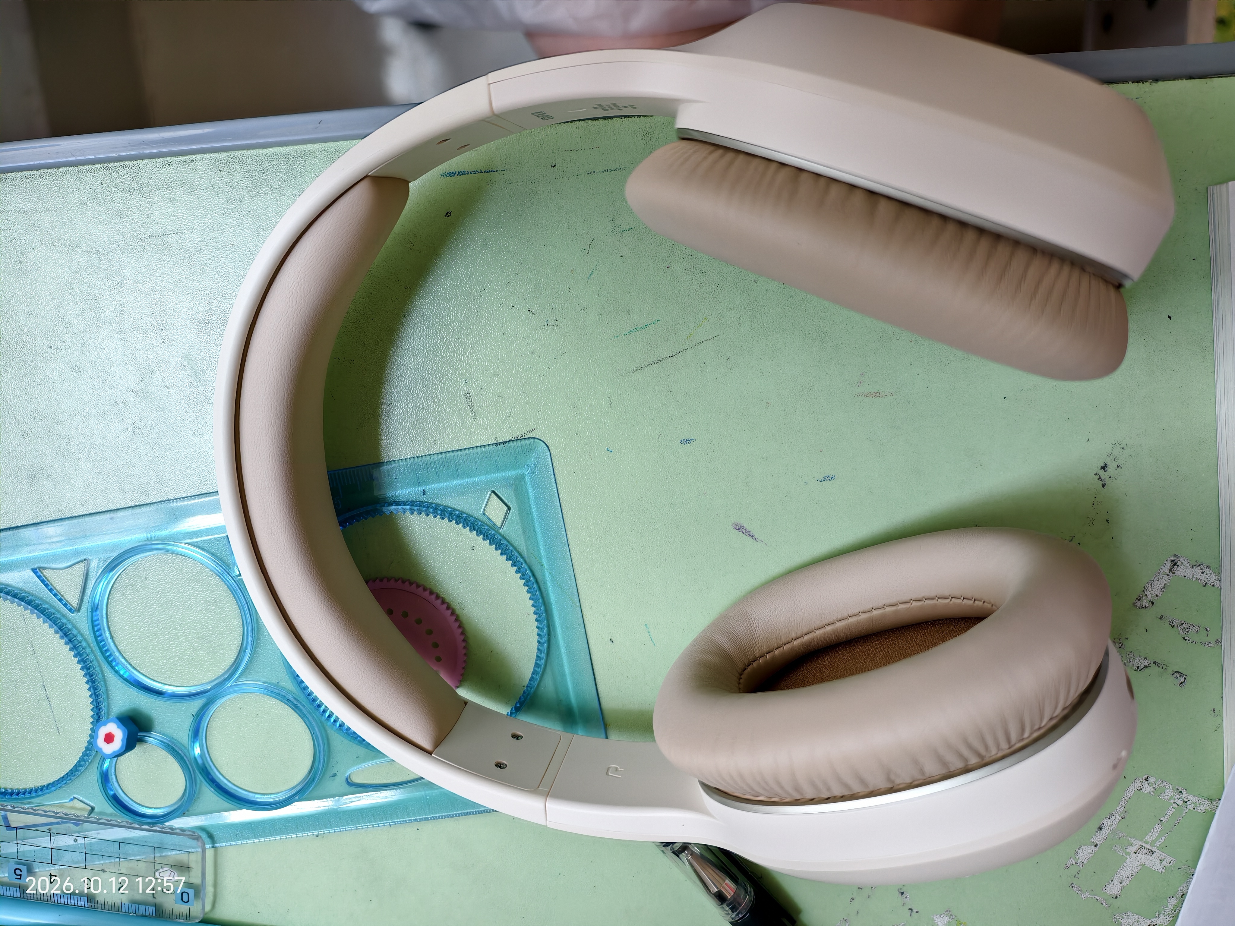 漫步者（EDIFIER）K750W 头戴式蓝牙无线耳返耳机 背诵跟读沉浸式学习网课专用降噪耳麦 音乐耳机 云岩白 实拍图