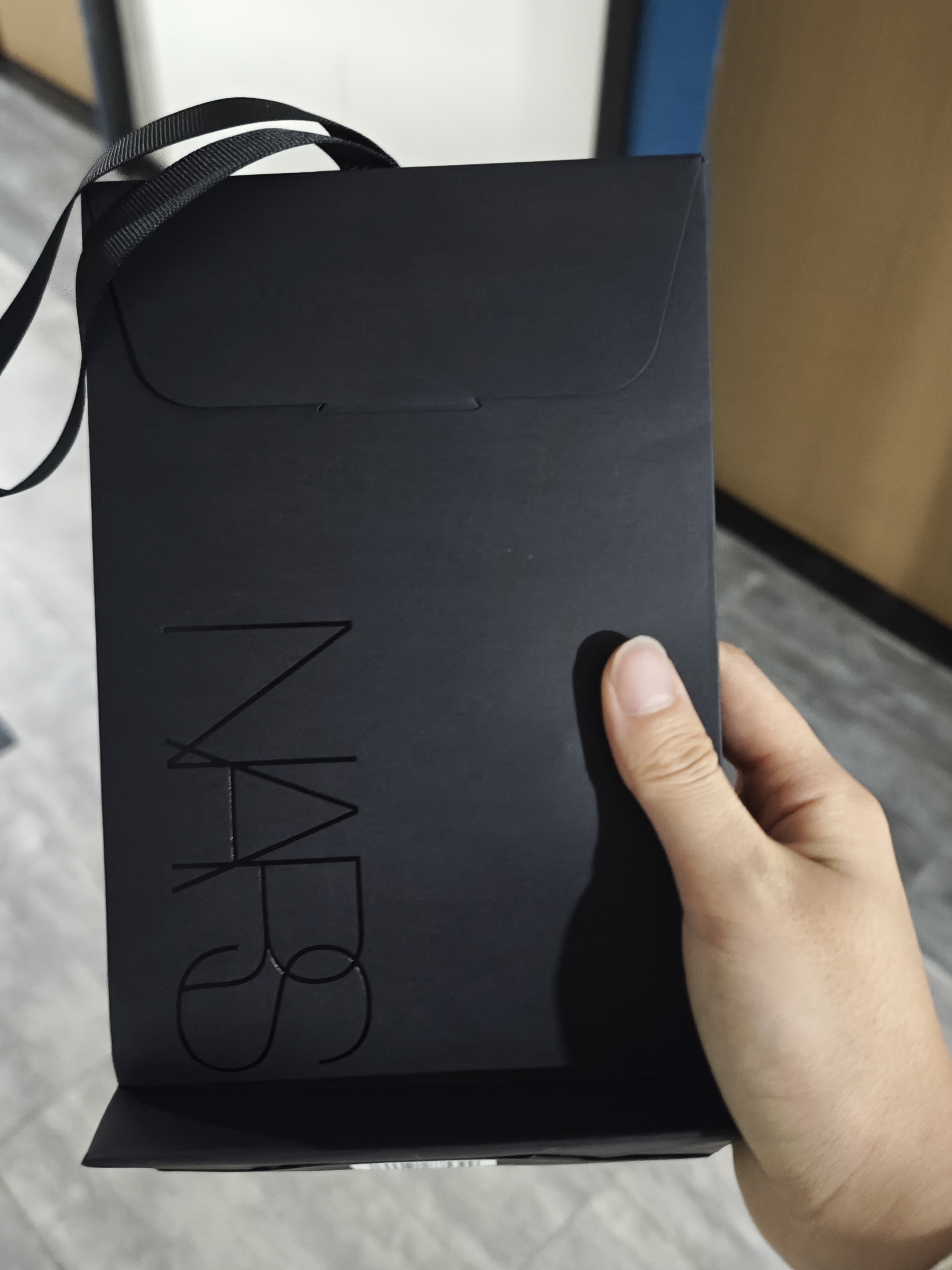 NARS【11.11狂欢】「雪欲无垠」雪地大白饼10g粉饼散粉定妆修黄提亮 实拍图