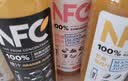 农夫山泉【纯净鲜醇】nfc果汁饮料 100%鲜榨果汁非浓缩还原  节日礼盒送礼 (四拼口味）橙汁3+苹果2+芒果3+番石榴2（300ml*10瓶） 实拍图