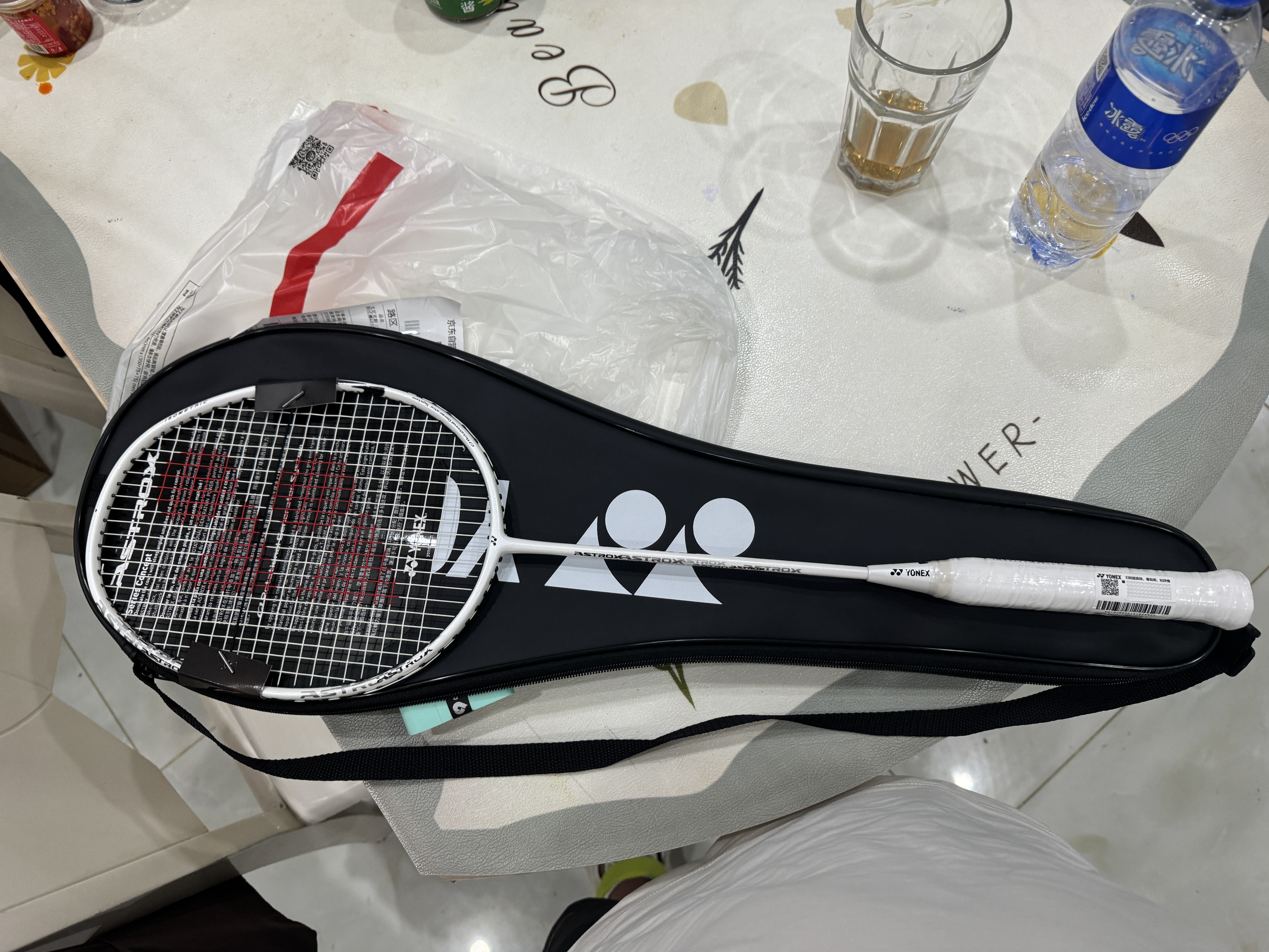 尤尼克斯（YONEX）羽毛球拍天斧进攻高磅全碳素进阶比赛AX10白亮黑单拍已穿线附手胶 实拍图