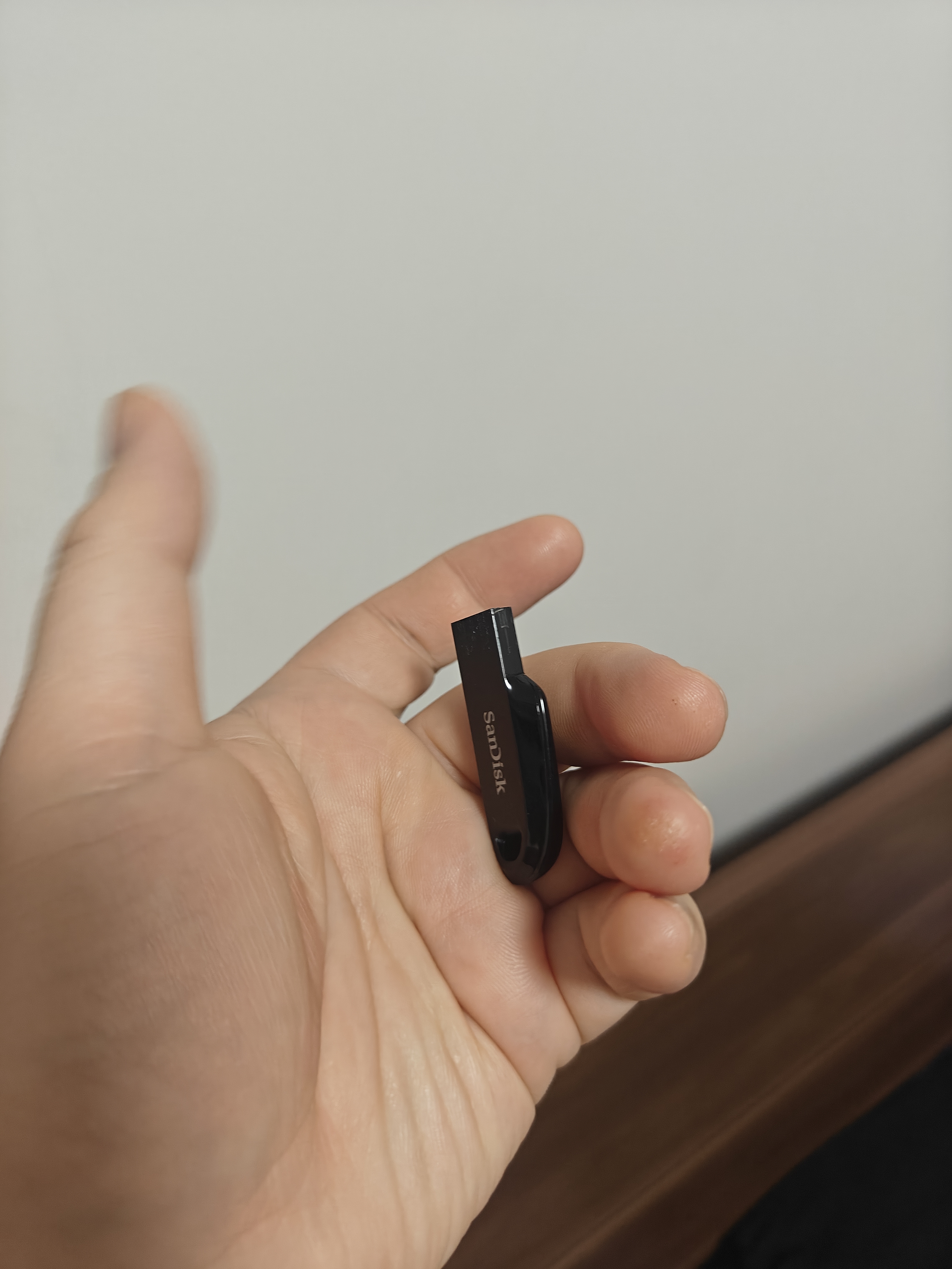 Sandisk闪迪128GB USB3.2 U盘 CZ550黑色 读速100MB/s 安全加密 数据恢复 学习办公电脑车载 高速大容量优盘 实拍图