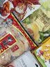 百草味零食大礼包中秋送女友儿童男生日礼物2026款巨型整箱果干肉脯小吃 百草味+豪华品牌零食+送AD钙奶【开心鸭礼盒】 实拍图