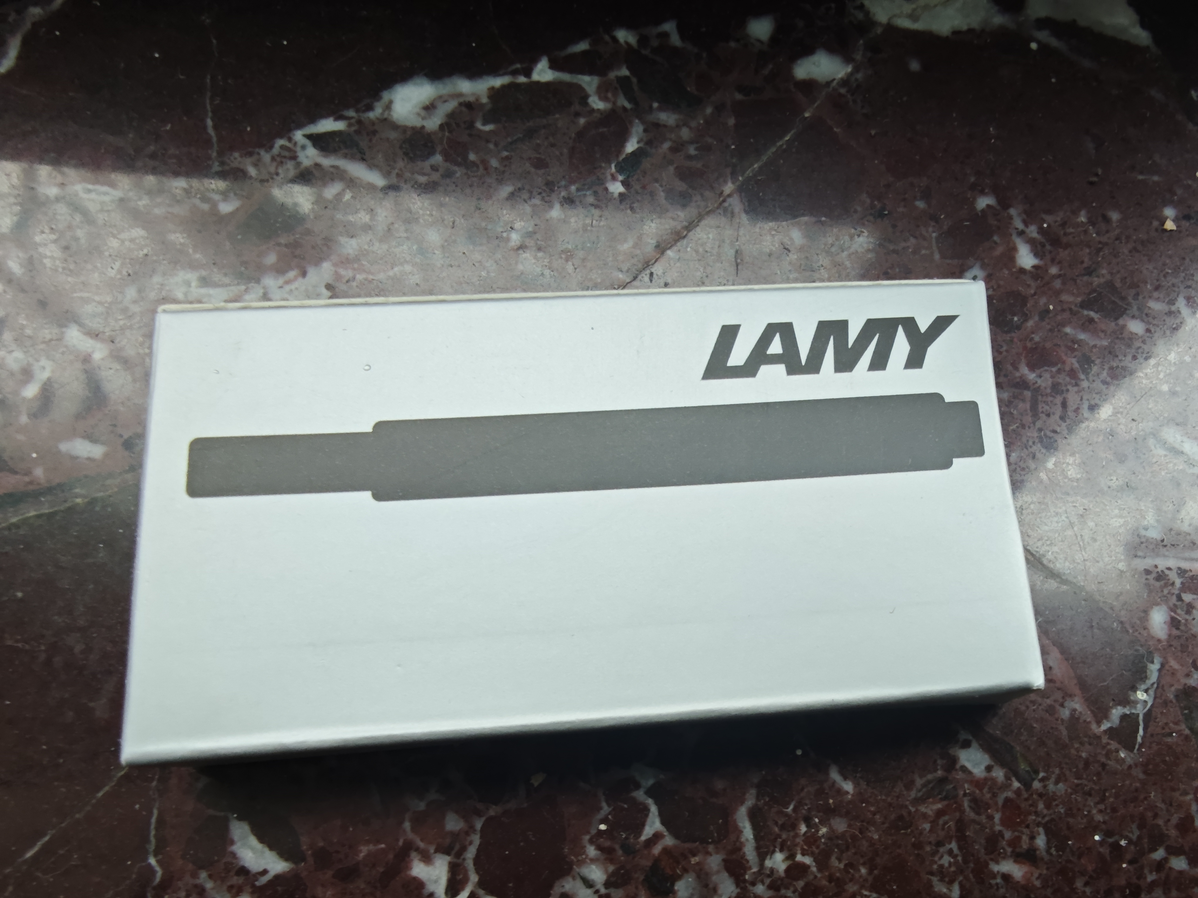 LAMY【毕业礼物】凌美墨水芯 非碳素一次性墨囊 钢笔用便携式墨胆 德国原装官方 黑色T10-BK5支装 实拍图