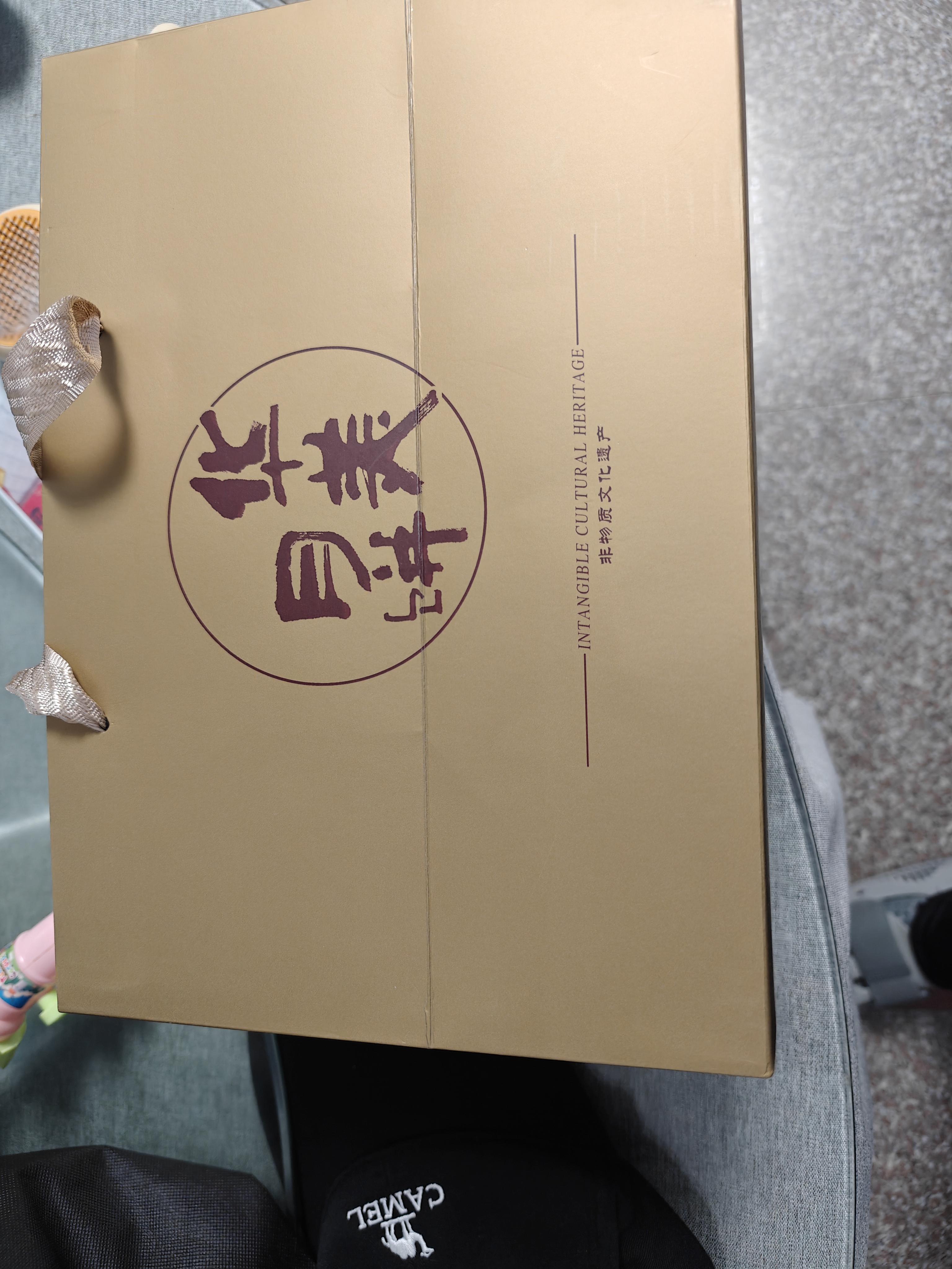 华美月饼礼盒双黄纯白莲蓉中秋送礼金尊纳福1100g（精装三层礼盒） 实拍图
