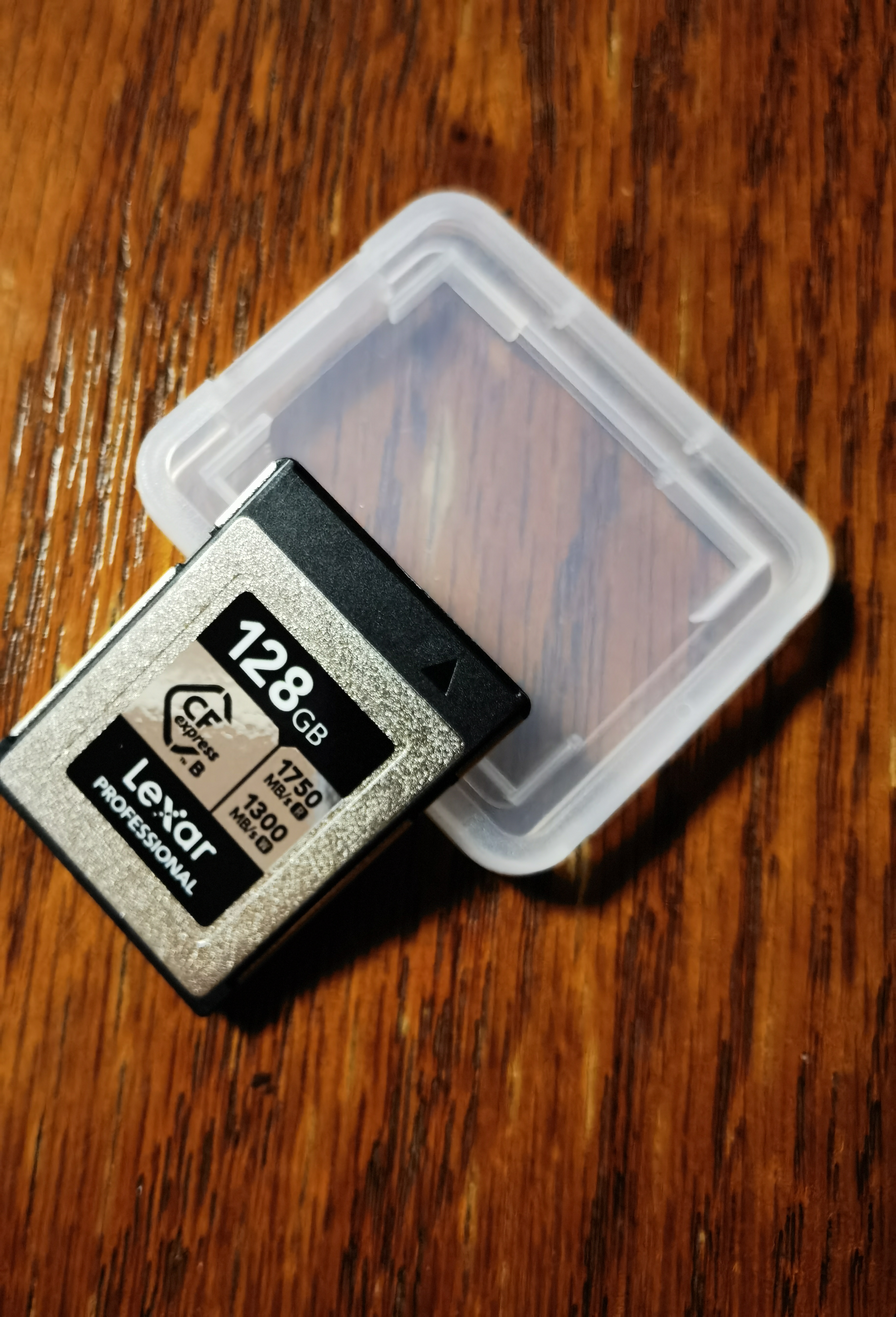 雷克沙（Lexar）128GB CFexpress Type B存储卡 读1750MB/s 富士佳能尼康适配 8K超清录制（SILVER） 实拍图