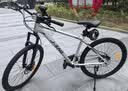 京东京造 XC350山地自行车铝合金禧玛诺21速油压碟刹成年人学生17寸时空银 实拍图