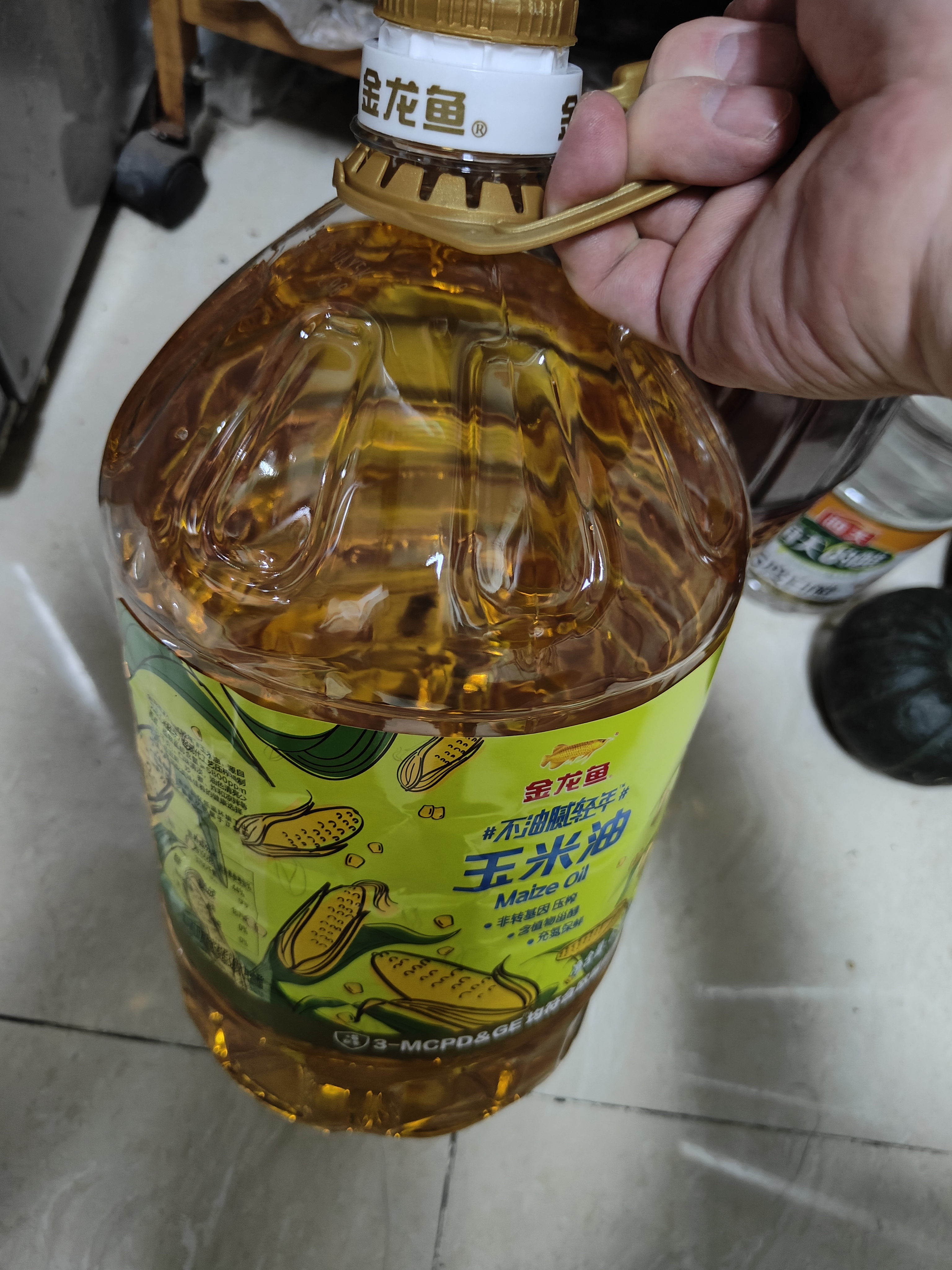 金龙鱼 食用油 非转基因 物理压榨玉米油6.18L（蕴含植物甾醇） 实拍图