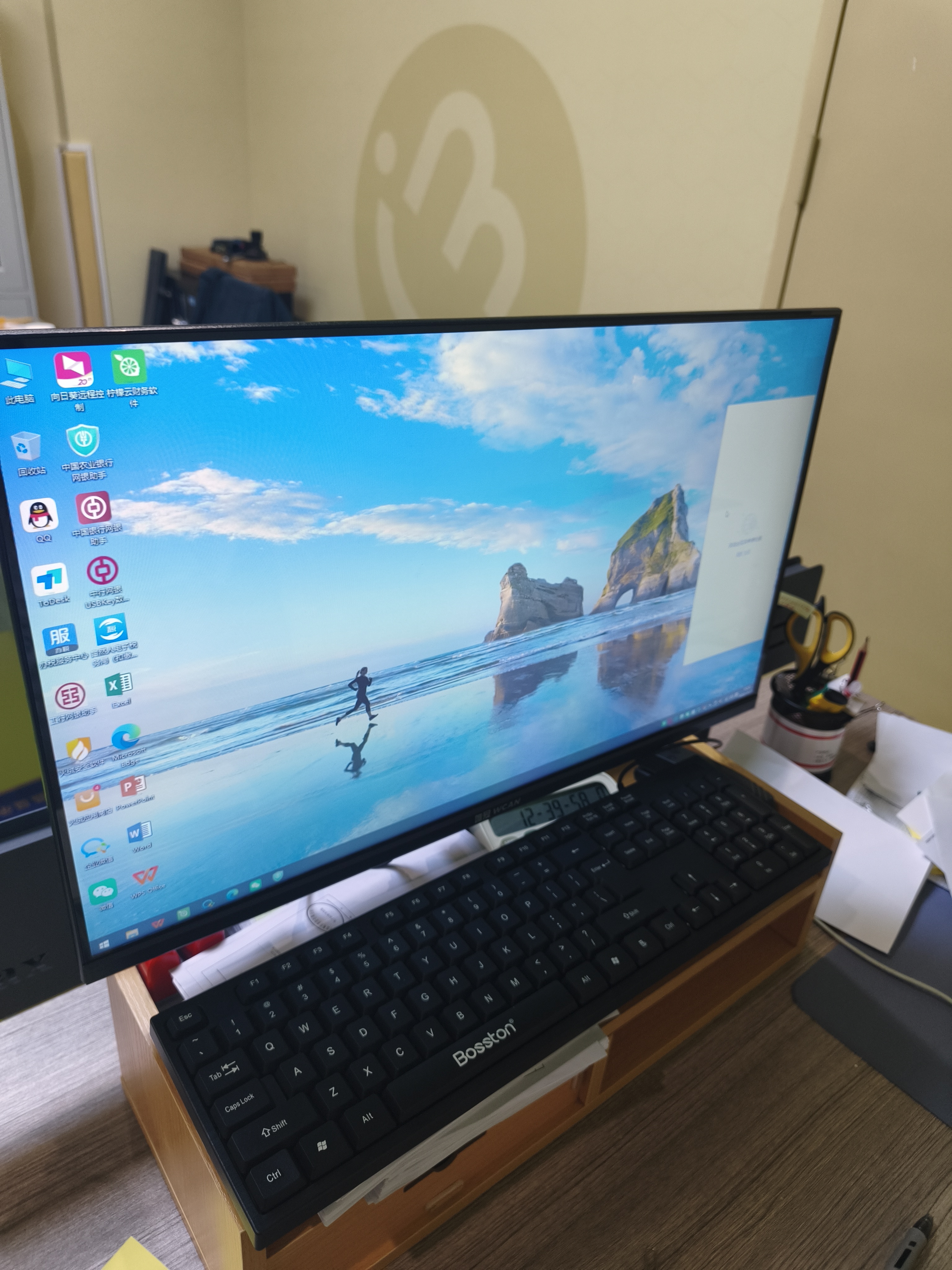 华硕（ASUS）【14代酷睿i7】台式电脑主机独显商用办公电脑商务家用游戏设计渲染企业补贴组装电脑整机全套 二：酷睿i7丨16G丨1TB丨旗舰办公独显 华硕主机+24寸显示屏全套【高清蓝光护眼】 实拍图