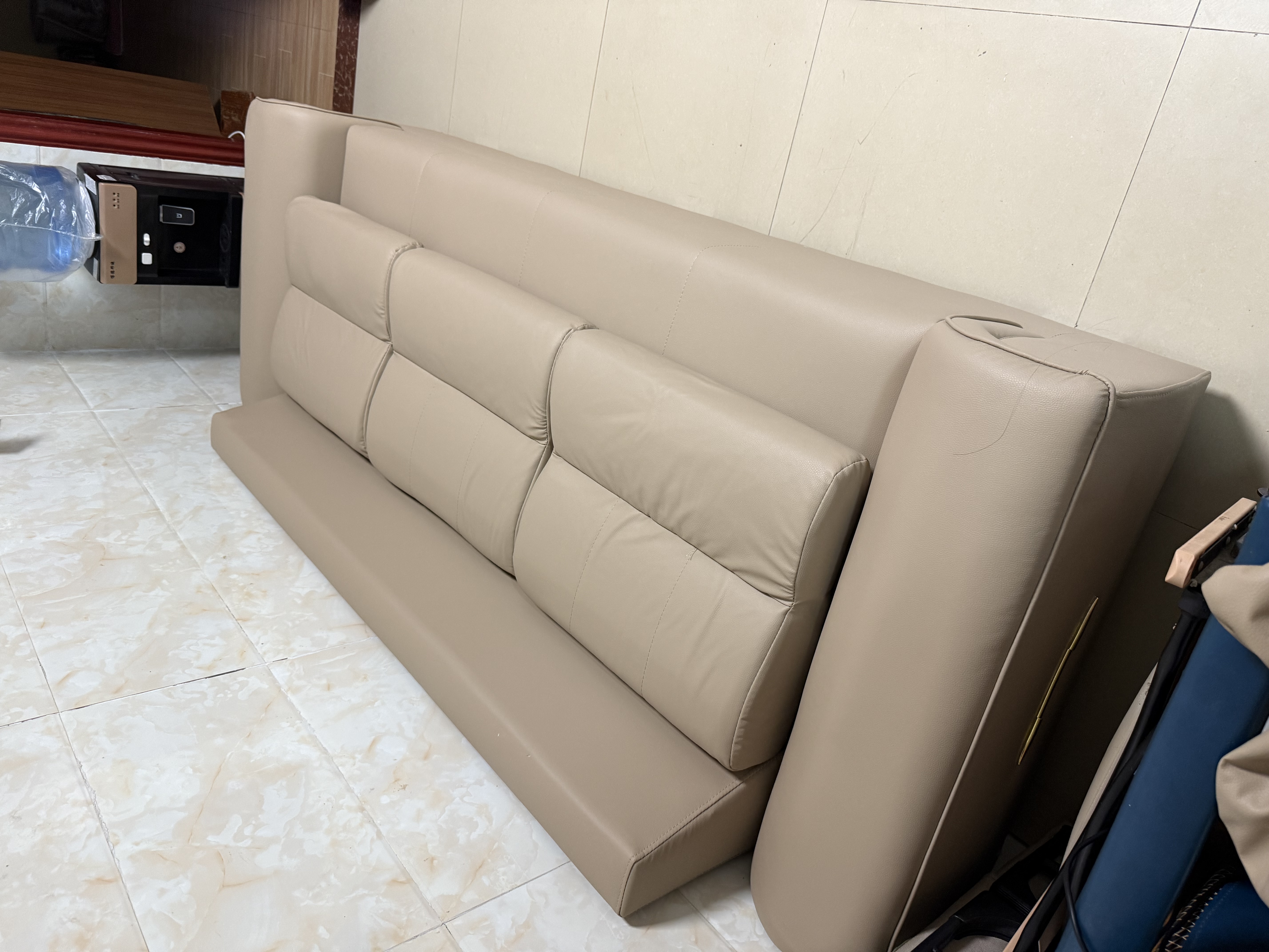 馨伊现代简约小户型真皮沙发客厅轻奢高级感2026新款直排皮艺沙发 2.1米 三人位沙发 猫抓皮面料+Q弹舒适乳胶坐垫 实拍图