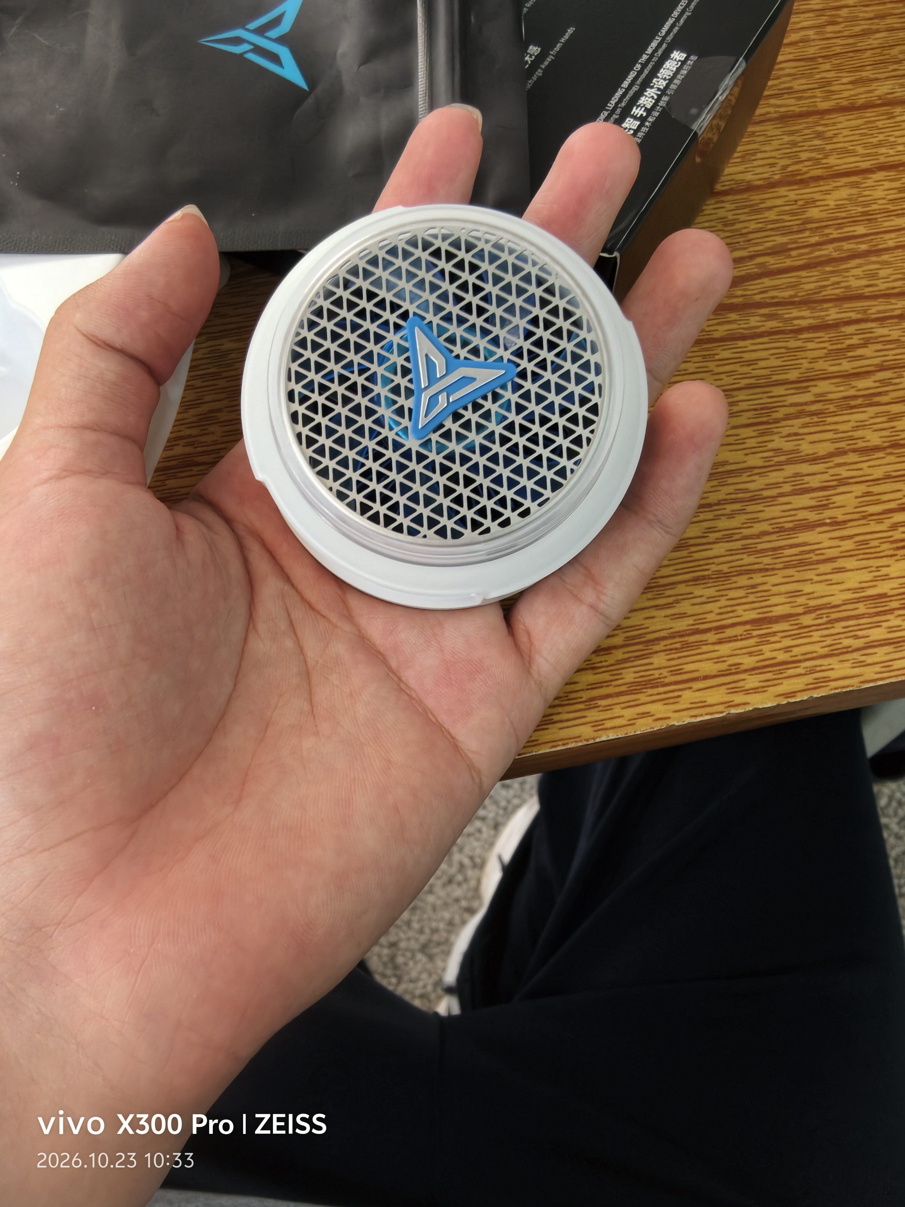 飞智B9X磁吸手机散热器 半导体吸风散热智能控温 游戏直播平板降温神器 一加苹果iphone17promaxIQOOAI 实拍图