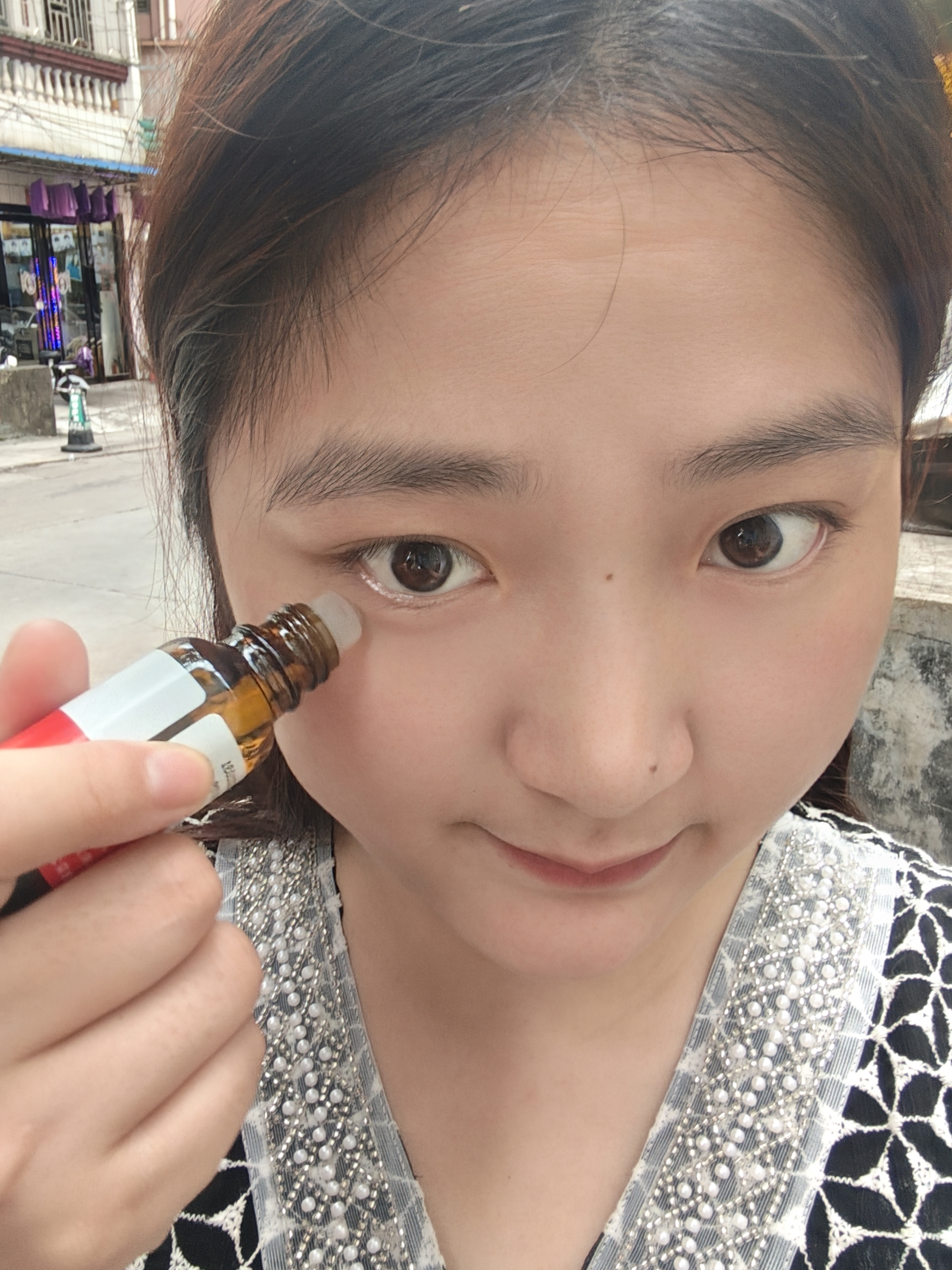 白云山眼部抗皱植萃精华油紧致淡化细纹眼袋黑眼圈补水保湿两瓶装40ml 实拍图