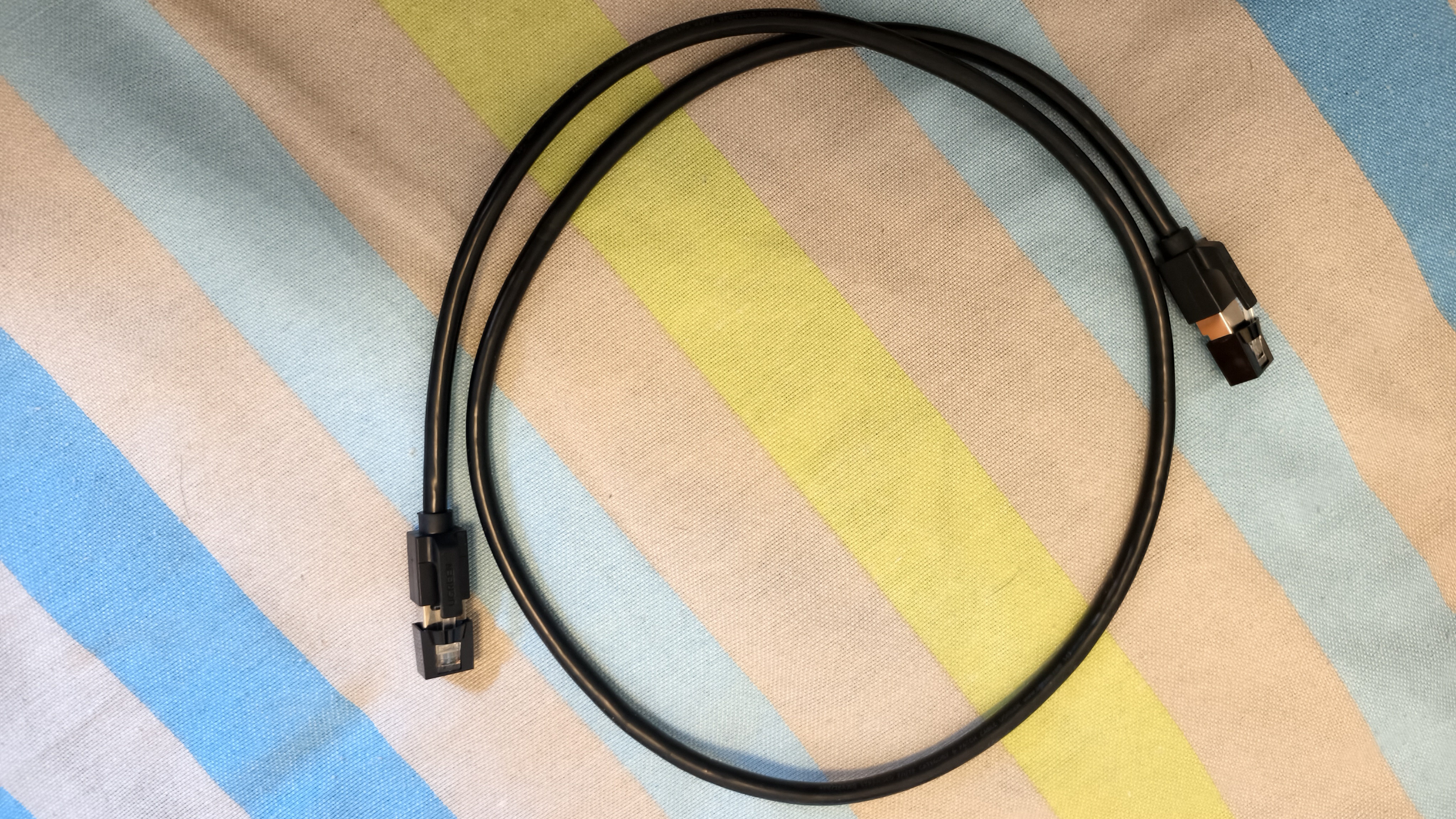 绿联六类屏蔽网线 CAT6类千兆网络连接线 工程家用电脑宽带8芯双绞抗干扰成品跳线 黑1米55170 实拍图