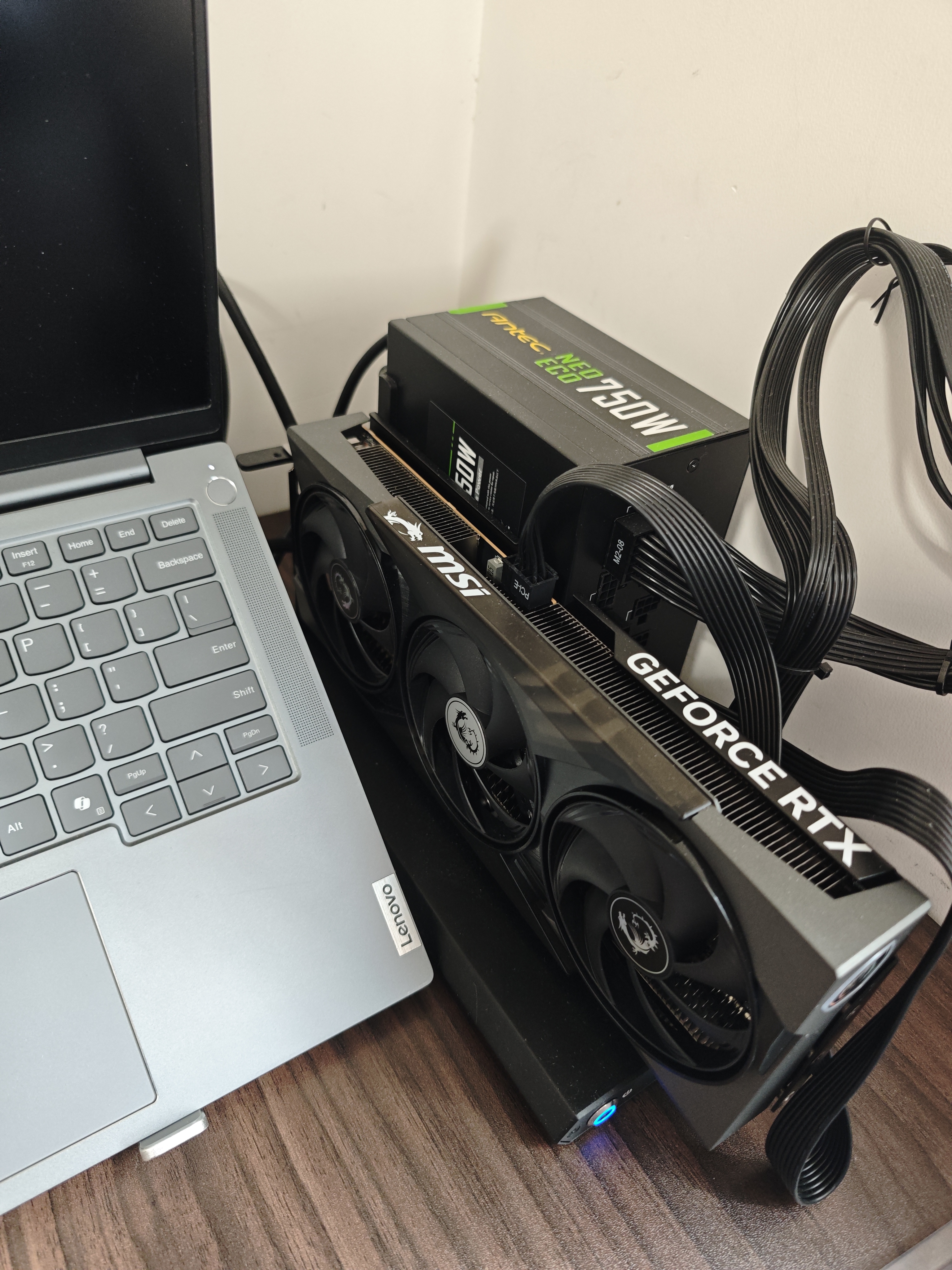 安钛克Antec NE750 金牌全模组/寿命更持久/支持风扇启停/双8pin电脑主机电源750W/扁线/80PLUS金牌 实拍图