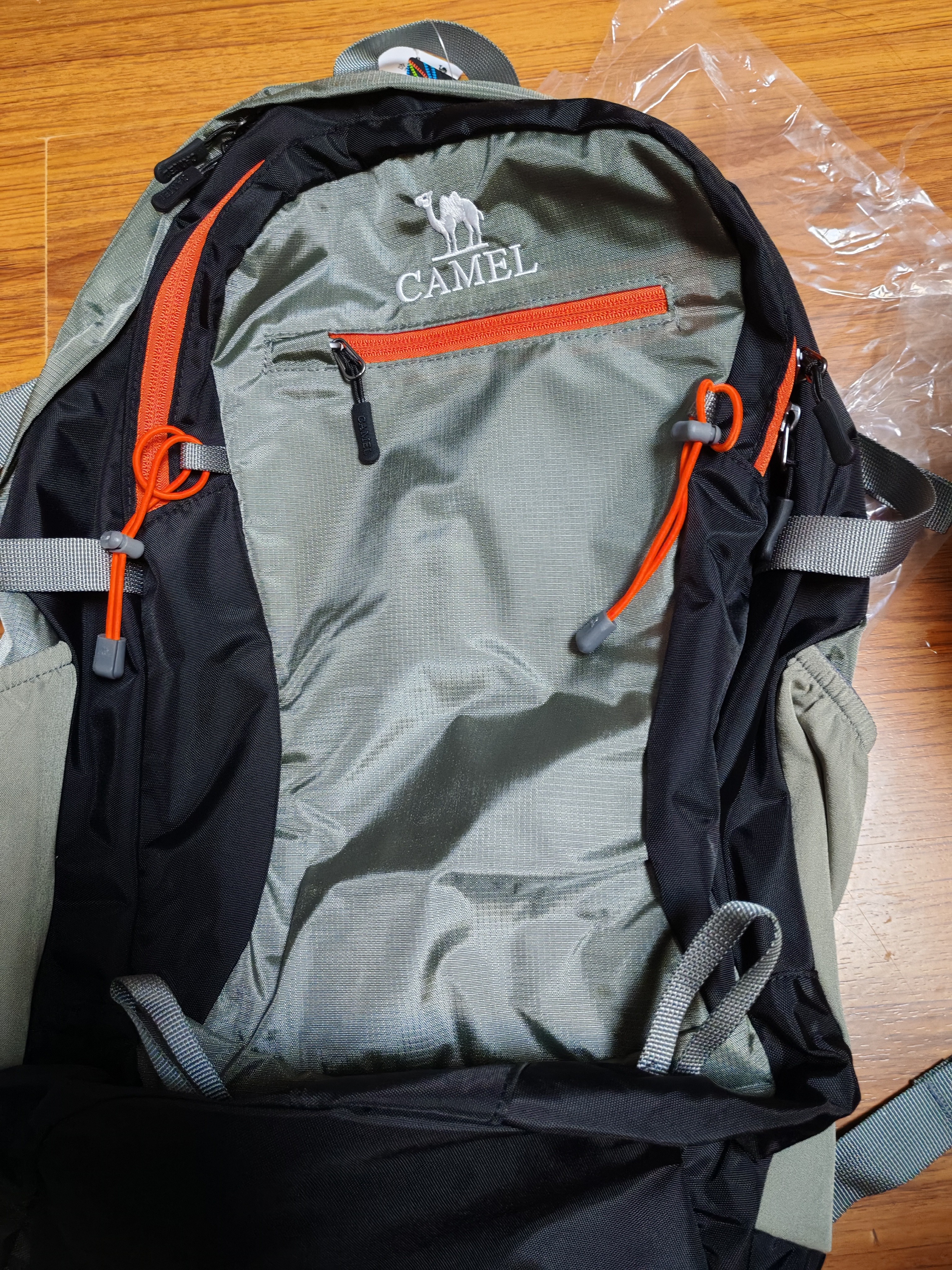 骆驼（CAMEL）户外双肩包大容量多功能防水专业徒步旅行登山包A1W3AZ104A 实拍图