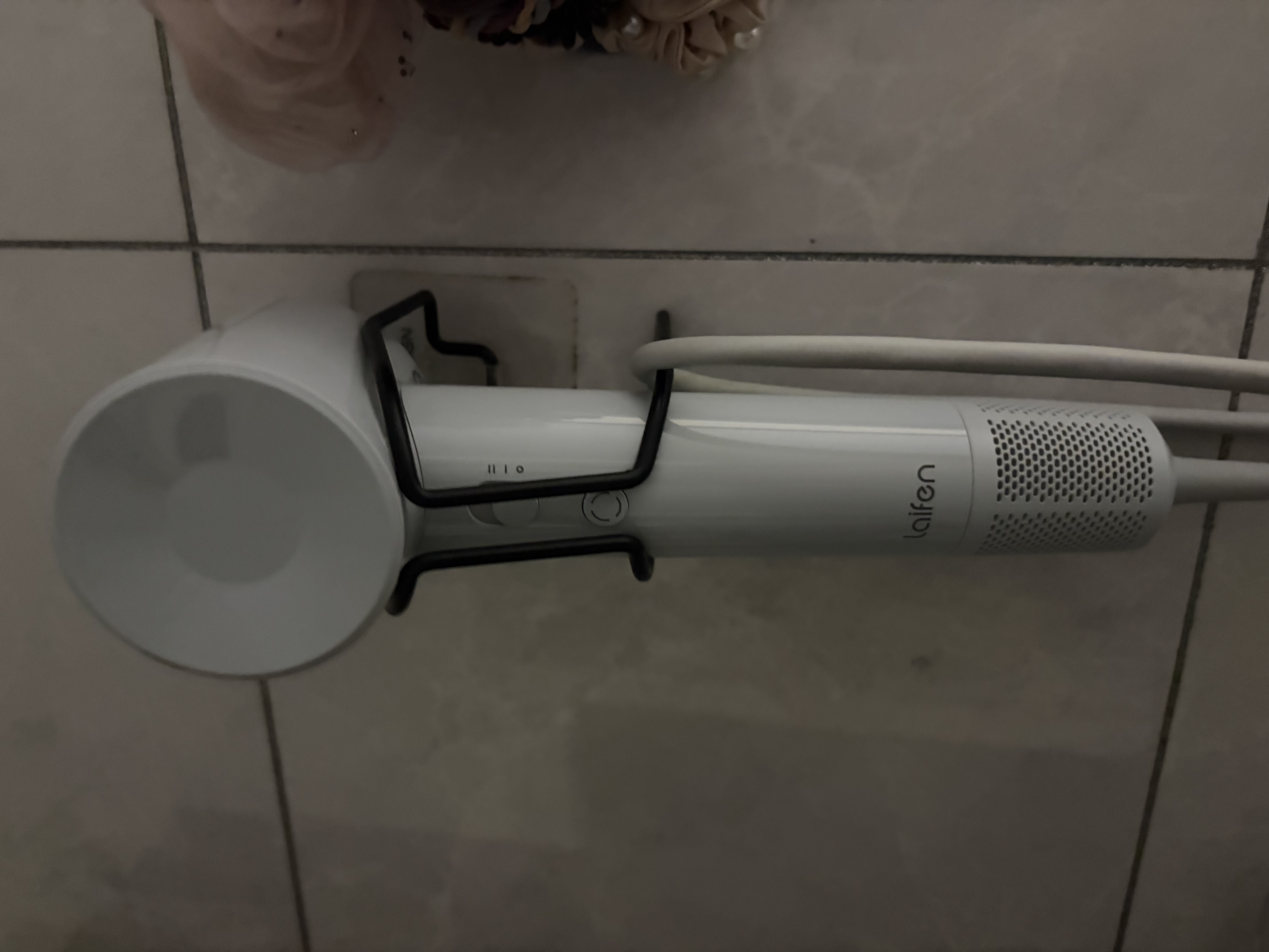 徕芬Laifen SE Lite 家用入门款高速吹风机 莱芬大风力速干低噪学生宿舍便携风筒 生日礼物 SE lite紫色 实拍图