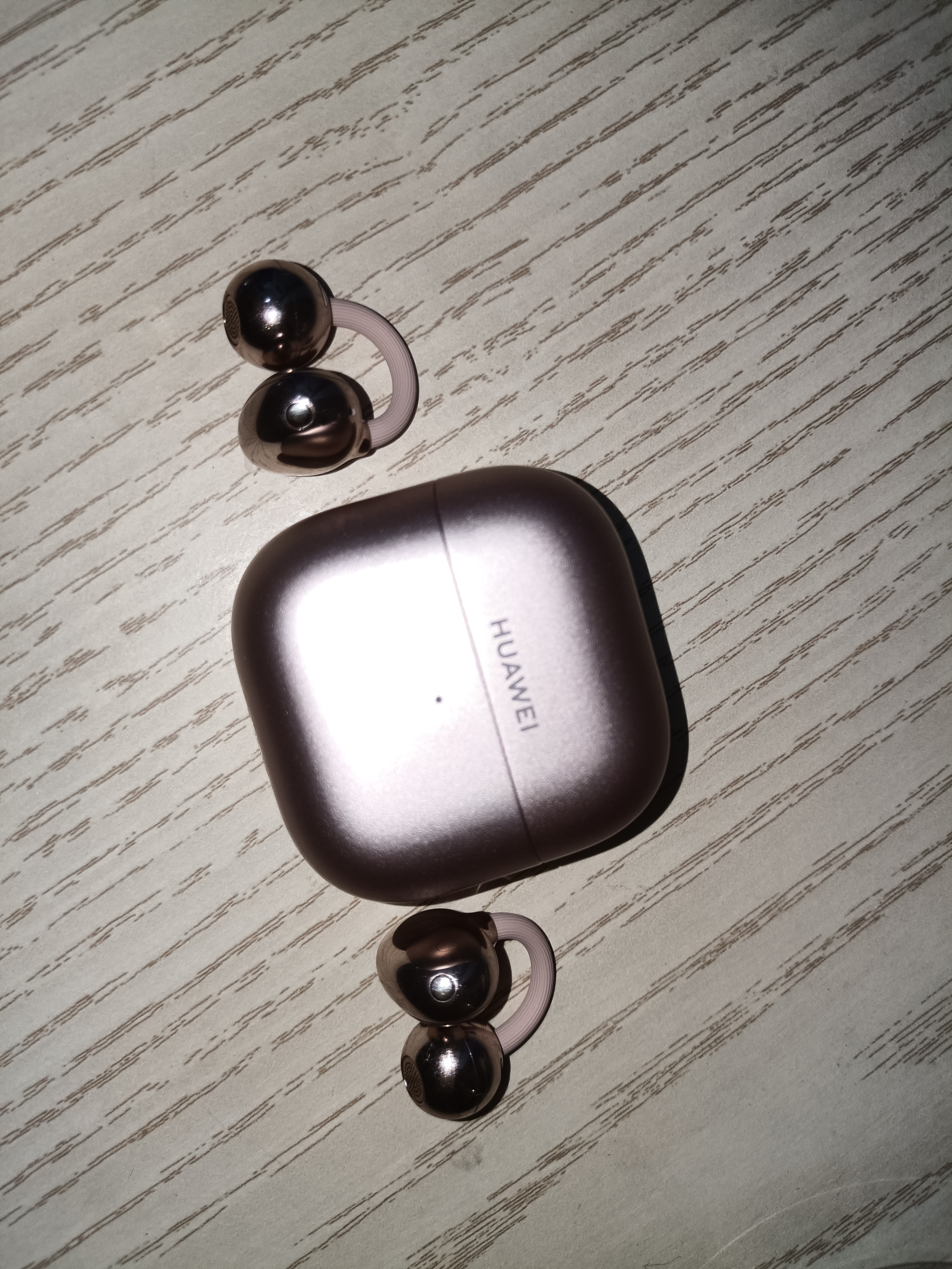 华为（HUAWEI）FreeClip 2 耳夹耳机 开放式无线蓝牙耳机 全新C形桥 舒适稳固 AI 耳边助手 适用于苹果安卓手机 玫瑰金 实拍图