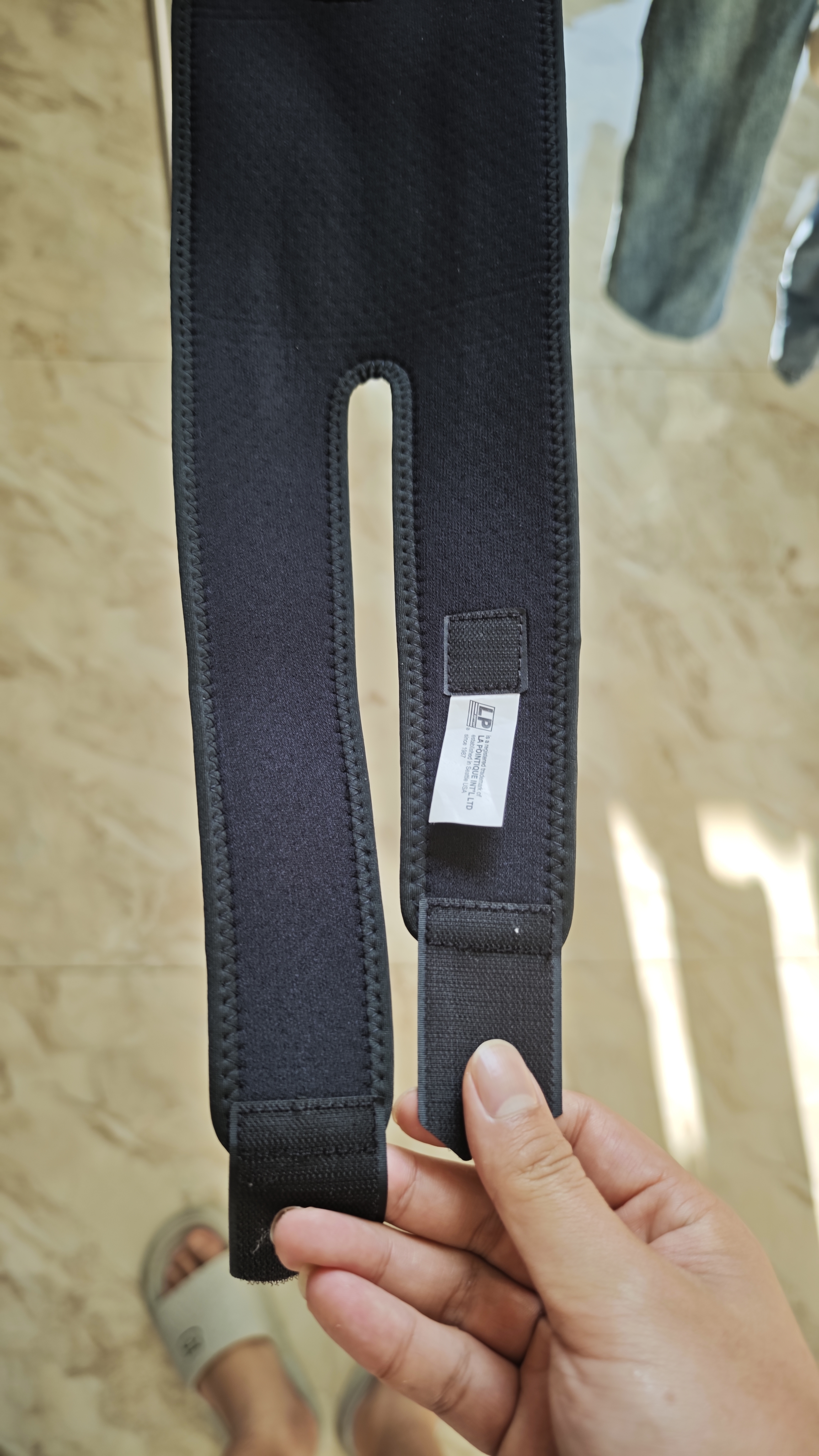 LP运动护膝788CN透气支撑型跑步羽毛乒乓球稳固髌骨半月板大码单只 实拍图